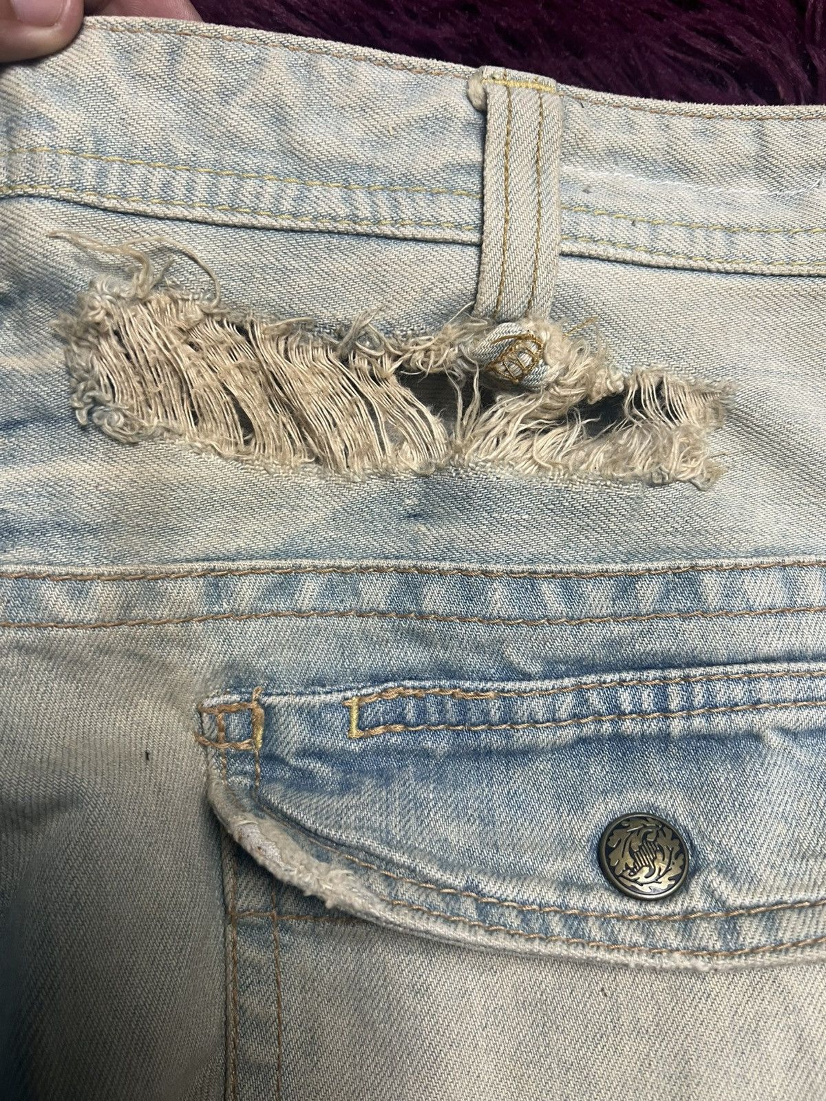 TROVE Archive TROVE Japanese Brand Distressed Light Wash Denim(45) Size US 34 / EU 50 - 15 Thumbnail
