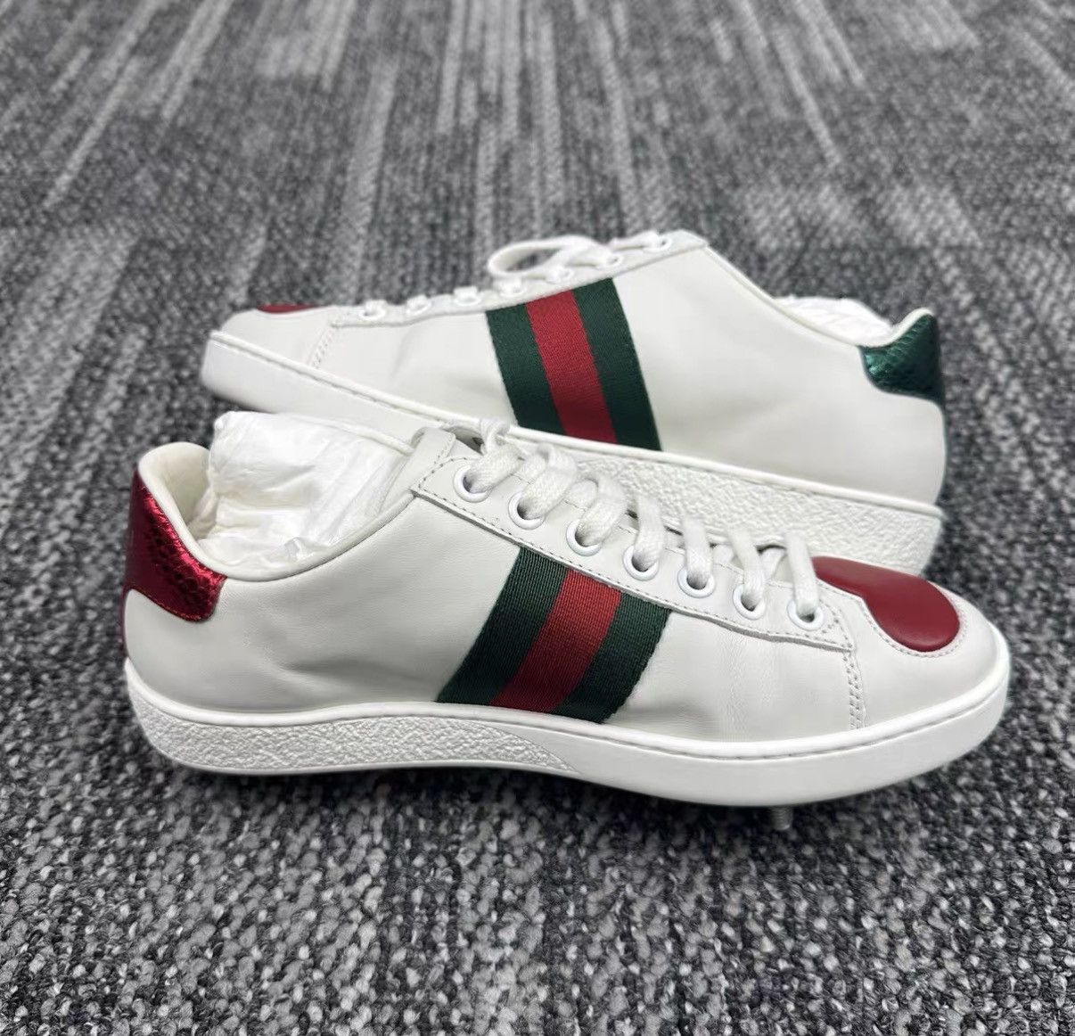 Gucci Gucci ACE Heart White Sneakers J42 Size US 4 / IT 34 - 5 Thumbnail