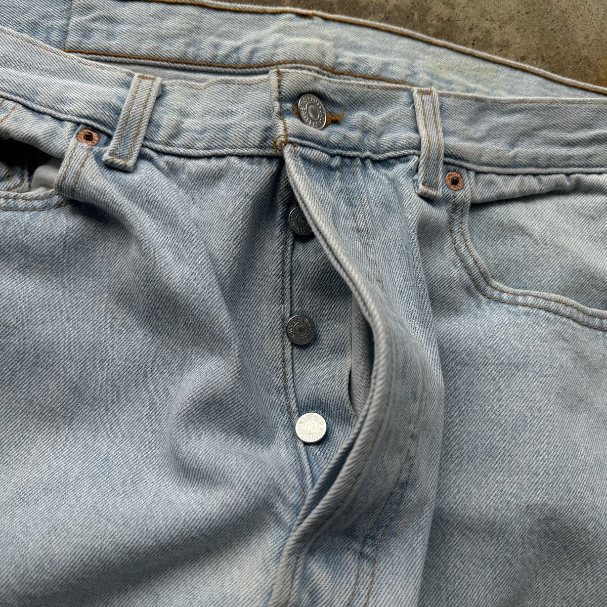 Levi's 90s Levi's 501 Thrashed Faded Jeans USA ERD Grunge Chrome Size US 35 - 2 Thumbnail