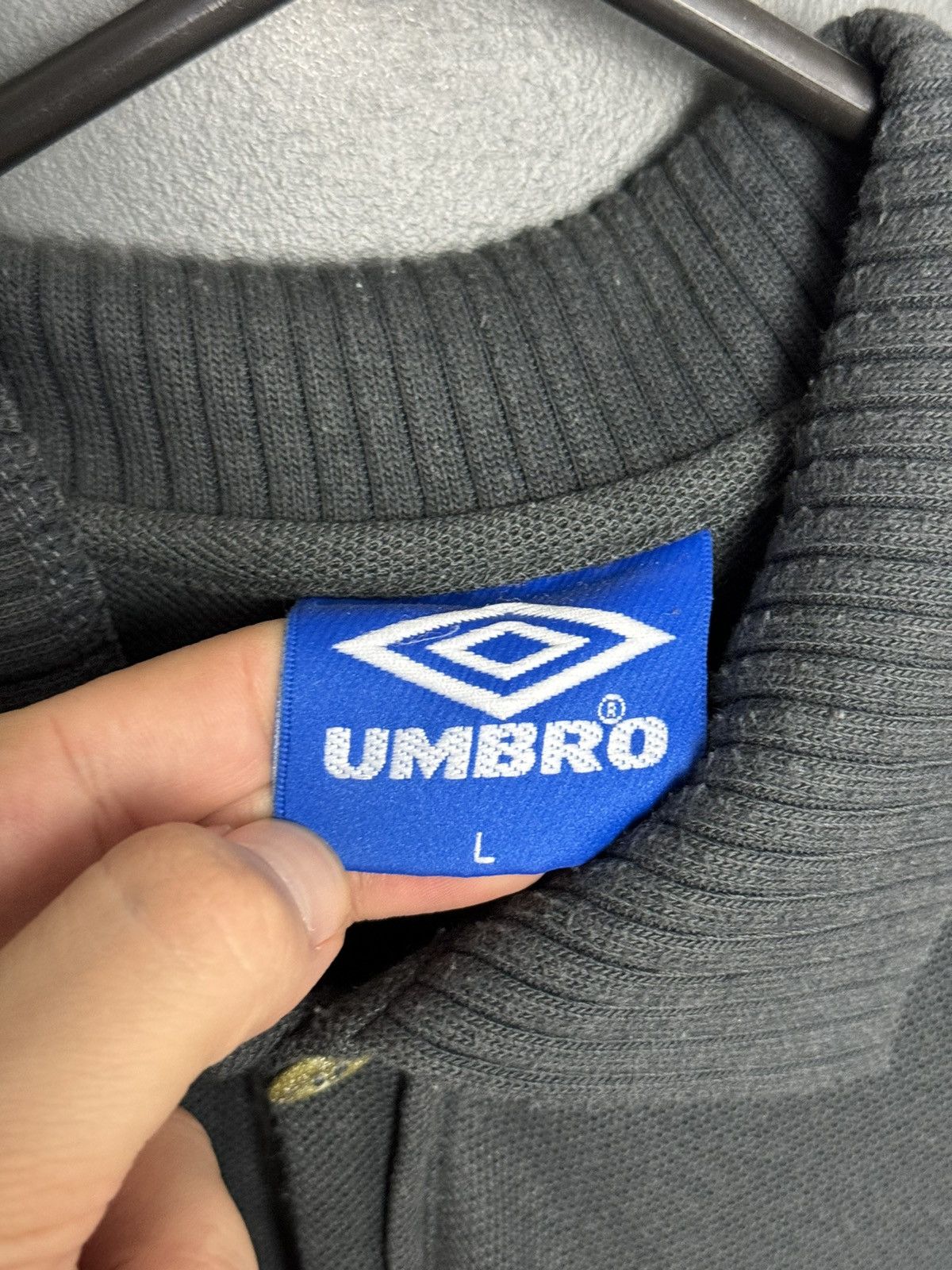 Umbro Vintage Manchester United Training Football Jersey T-Shirt Size US L / EU 52-54 / 3 - 6 Thumbnail