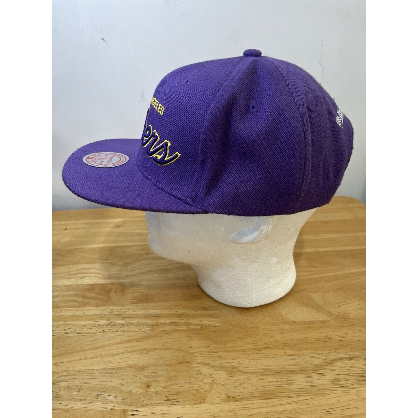 Mitchell & Ness 2009 Mitchell & Ness LA Lakers NBA Champions Hat Size ONE SIZE - 2 Thumbnail