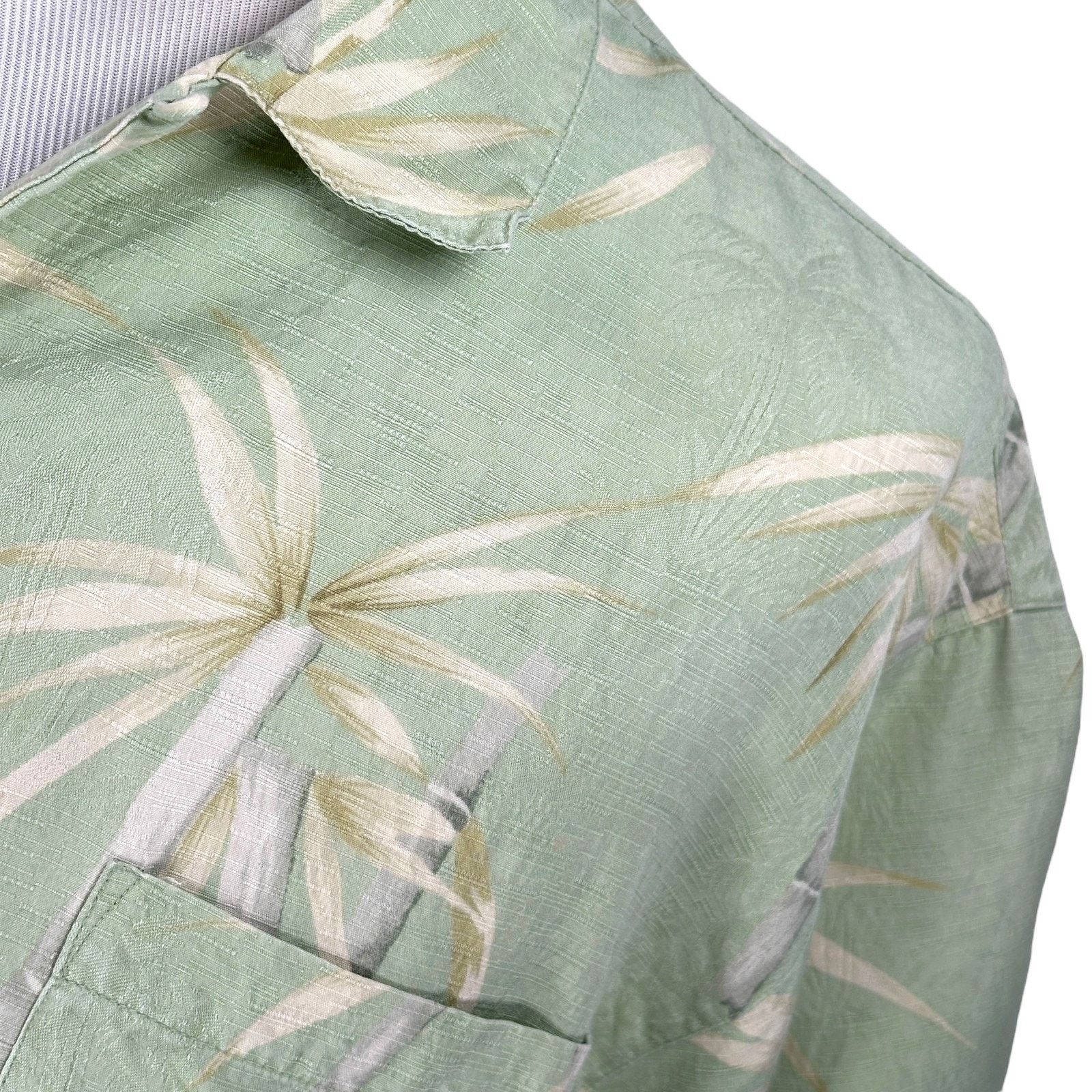 Tommy Bahama Tommy Bahama Hawaiian Shirt Mens L Green Palm Tree Button-Up Size US L / EU 52-54 / 3 - 3 Thumbnail