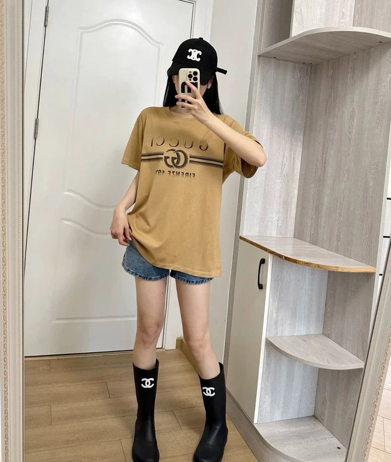 Gucci Gucci Camel logo letter short sleeves 2502-Nextarrow Size US L / EU 52-54 / 3 - 7 Thumbnail
