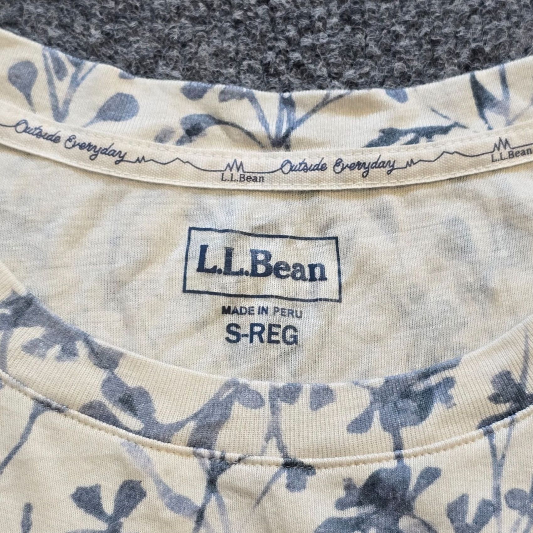 Vintage LL Bean Sleep Top Womens Size S White Blue Floral Lounge Knit Top Short Sleeve Round Neck Size S / US 4 / IT 40 - 4 Thumbnail