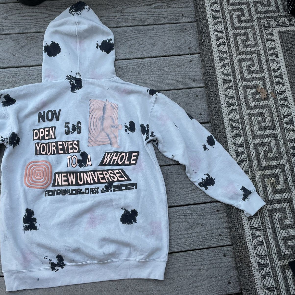 Travis Scott Rare Travis Scott Astrofest 2021 Exclusive Utopia size M Size US M / EU 48-50 / 2 - 13 Thumbnail