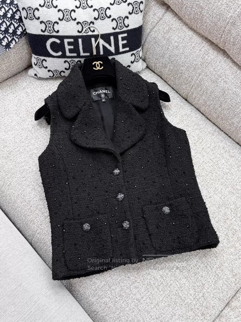 Chanel Chanel Studded single-breasted lapel tweed vest jacket Size XS / US 0-2 / IT 36-38 - 2 Thumbnail