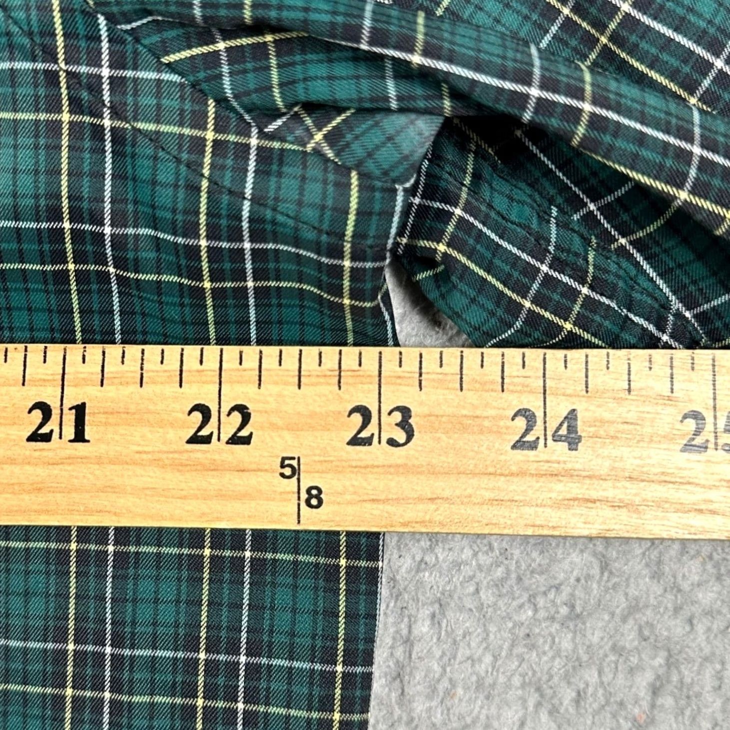 UNTUCKit UNTUCKit Shirt Mens XL Green Slim Fit Button Up Plaid Long Sleeve Casual Business Travel Button-Up Logo Size US XL / EU 56 / 4 - 5 Thumbnail