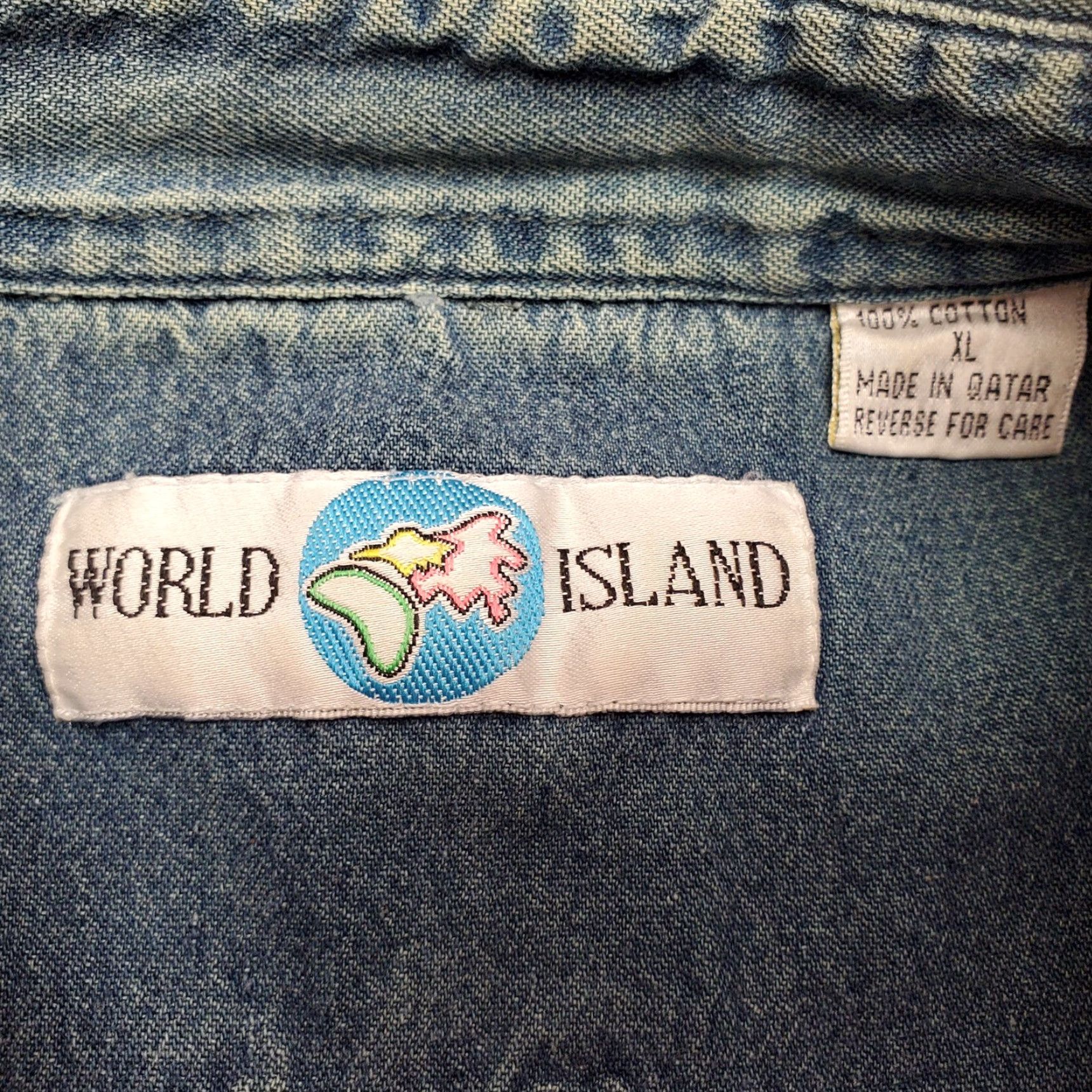 Vintage VINTAGE World Island Shirt Men XL Blue Denim Button-Up Western Workwear Size US XL / EU 56 / 4 - 5 Thumbnail