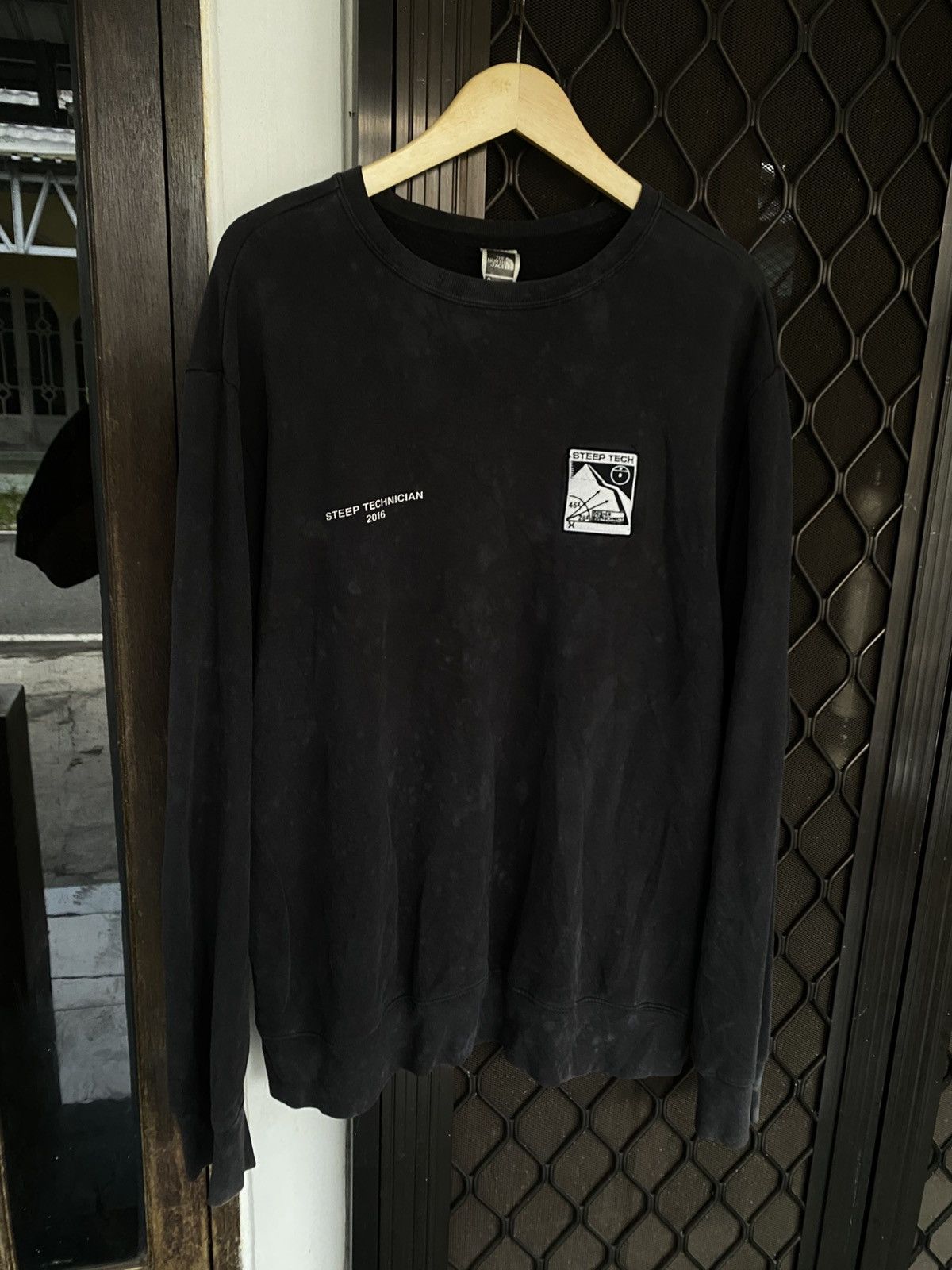 Supreme × The North Face Sweatshirt Steep Tech 2016 Size US L / EU 52-54 / 3 - 3 Thumbnail