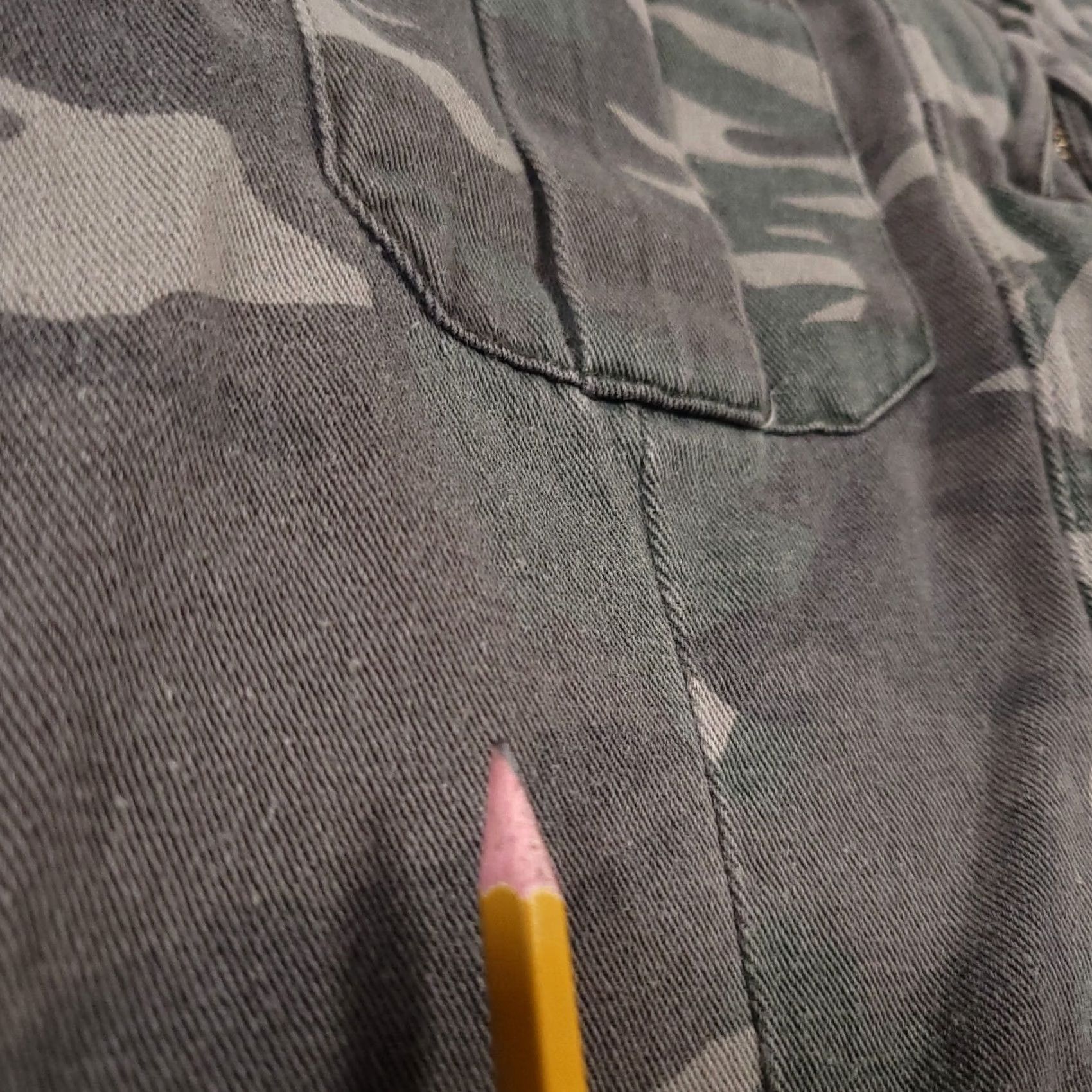 Vintage VINTAGE Buckle Camo Full Zip Casual Jacket Women Small Pockets Military Collared Size S / US 4 / IT 40 - 7 Thumbnail