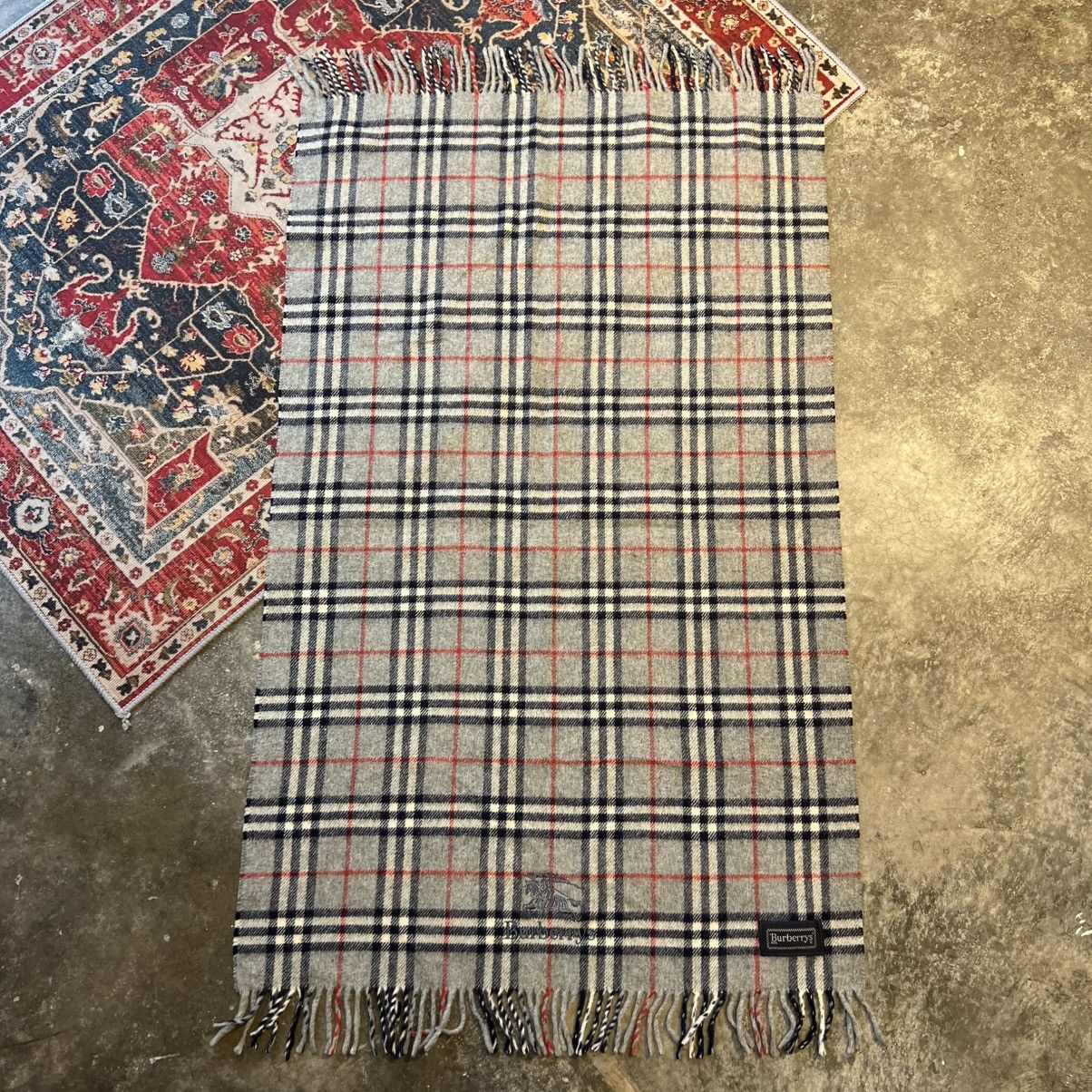 Burberry Burberry's Scarf Size ONE SIZE - 1 Thumbnail