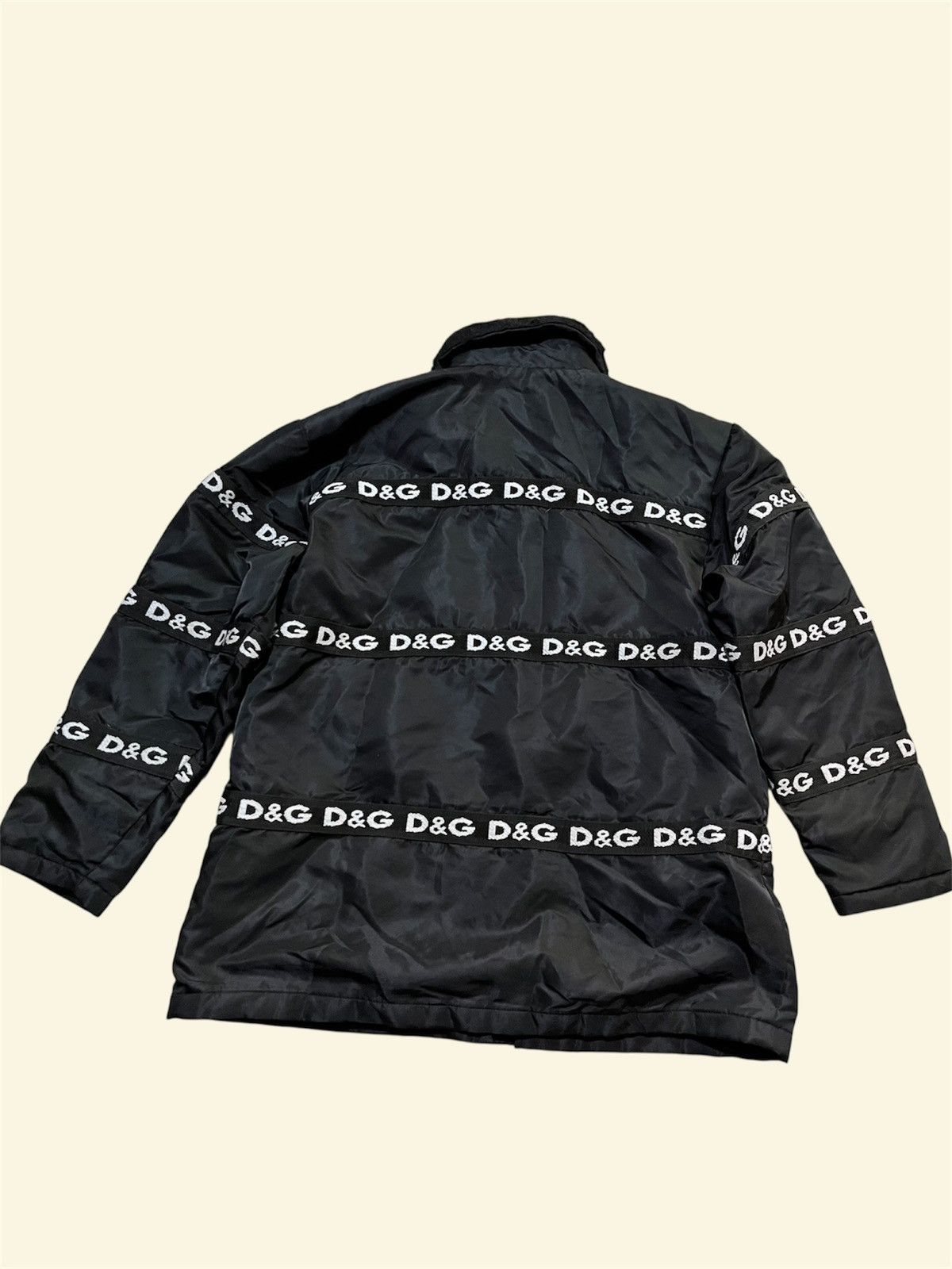 Dolce & Gabbana VINTAGE WRAP AROUND DOLCE & GABBANA PUFFER JACKET FUR NECK Size US L / EU 52-54 / 3 - 2 Thumbnail