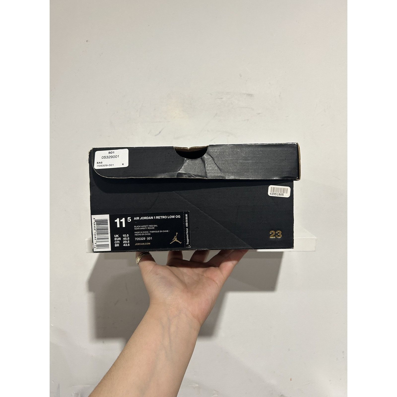Nike JORDAN 1 RETRO LOW BRED 2015 SIZE 11.5 PREOWNED Size US 11.5 / EU 44-45 - 6 Thumbnail
