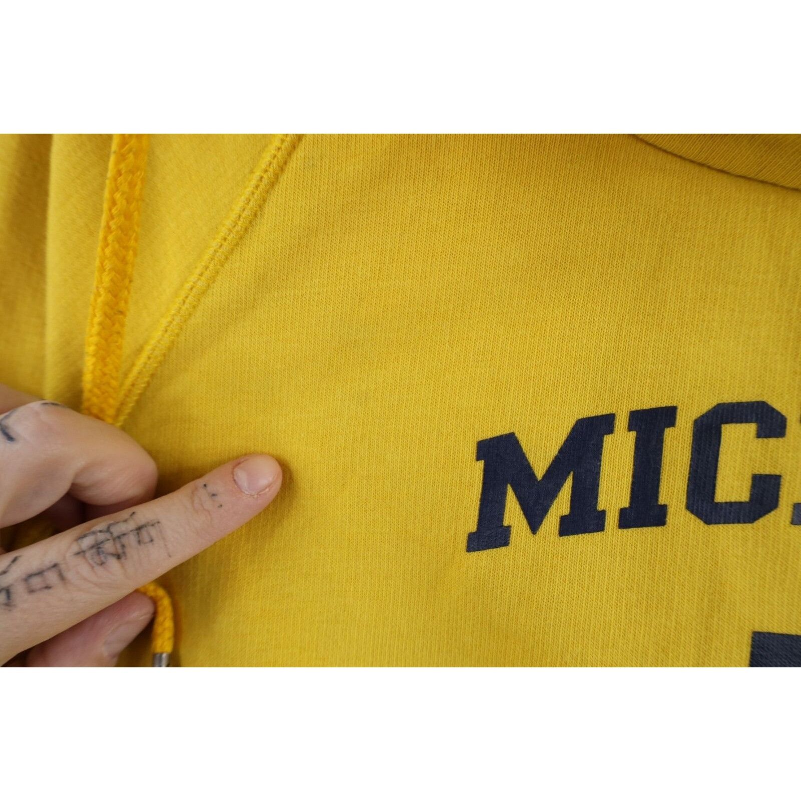Nike Nike Distressed Spell Out University of Michigan Hoodie Size M / US 6-8 / IT 42-44 - 6 Thumbnail