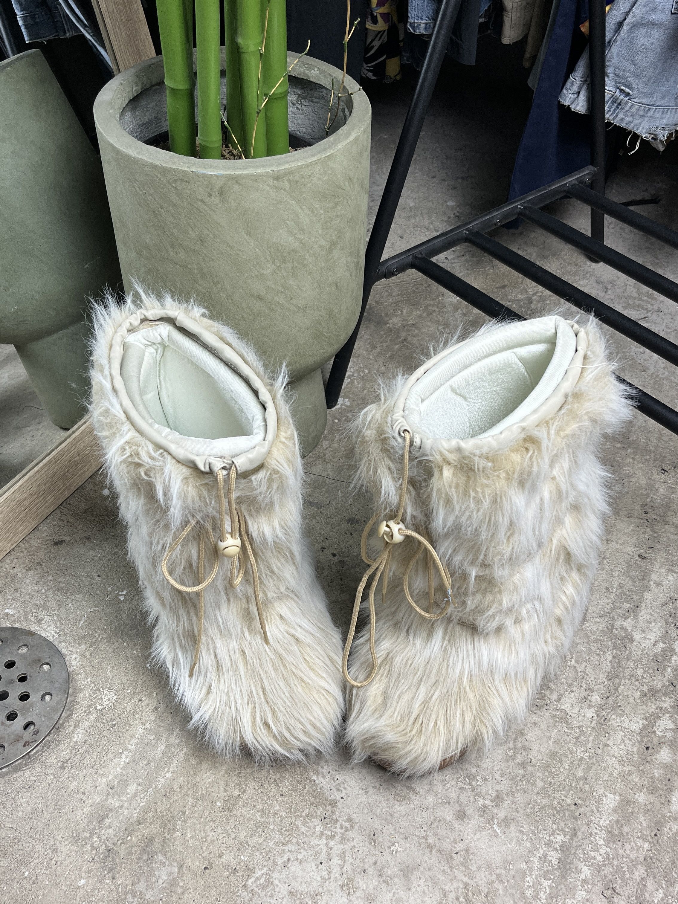 Vintage 2000s FAUX FUR FLUFFY APRES-SKI MOON BOOTS CREAM - № 5100 Size US 6 / EU 39 - 6 Thumbnail