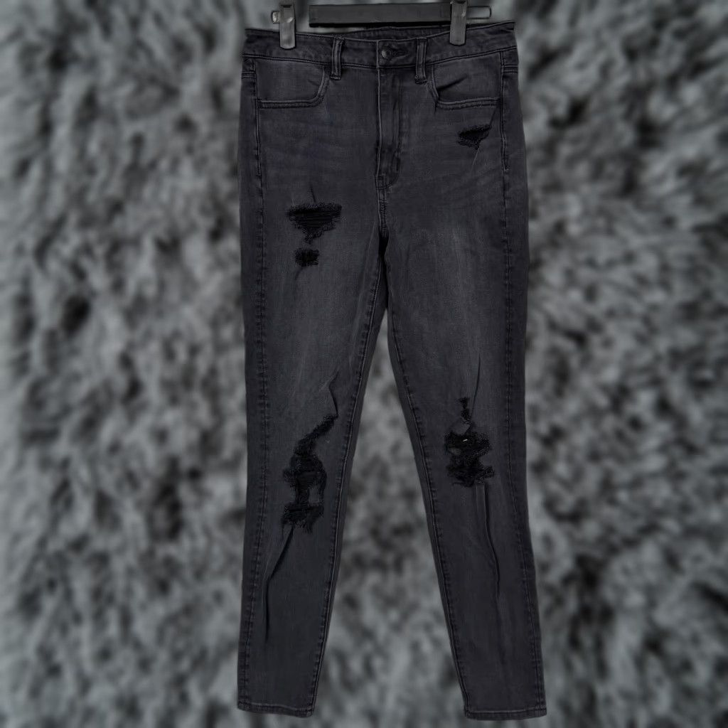 American Eagle Outfitters American Eagle Jeans Women 6R Black Distressed Super Stretch Edgy Alt Grunge Y2K Womens Size 28" / US 6 / IT 42 - 1 Thumbnail