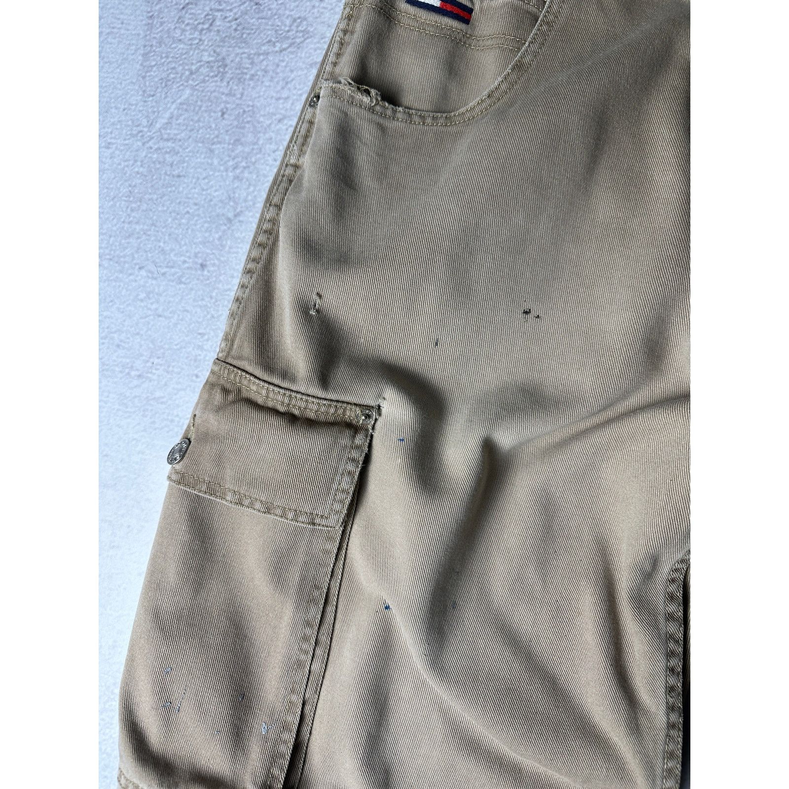 Tommy Hilfiger Vintage Tommy Hilfiger Cargo Shorts For Men - 36 Size Size US 36 / EU 52 - 4 Thumbnail
