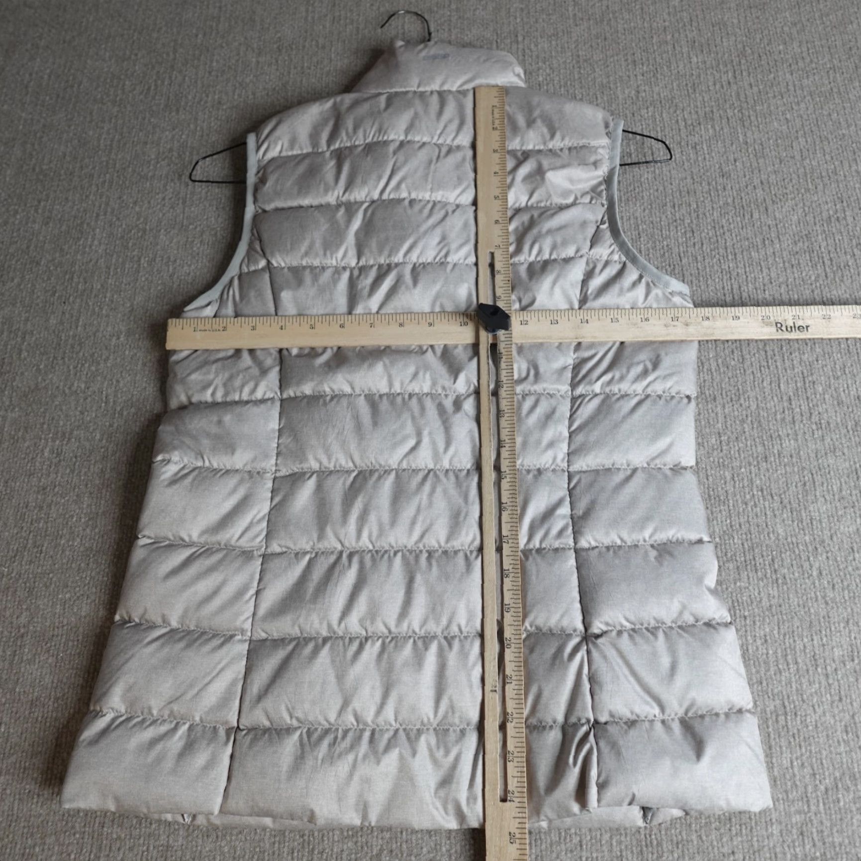Eddie Bauer Eddie Bauer Womens Vest Small Beige Quilted Full Zip Down Puffer EB650 Size S / US 4 / IT 40 - 5 Thumbnail