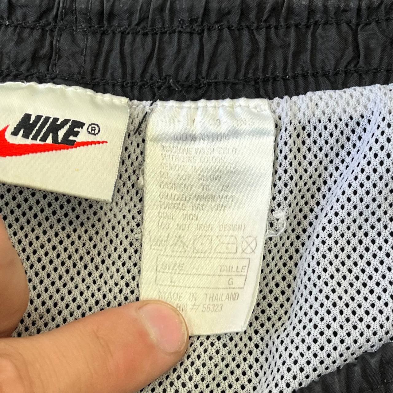 Nike Very Vintage 90s Nike 🩳 Shorts Y2K Big Logo Size L Size US 34 / EU 50 - 7 Thumbnail