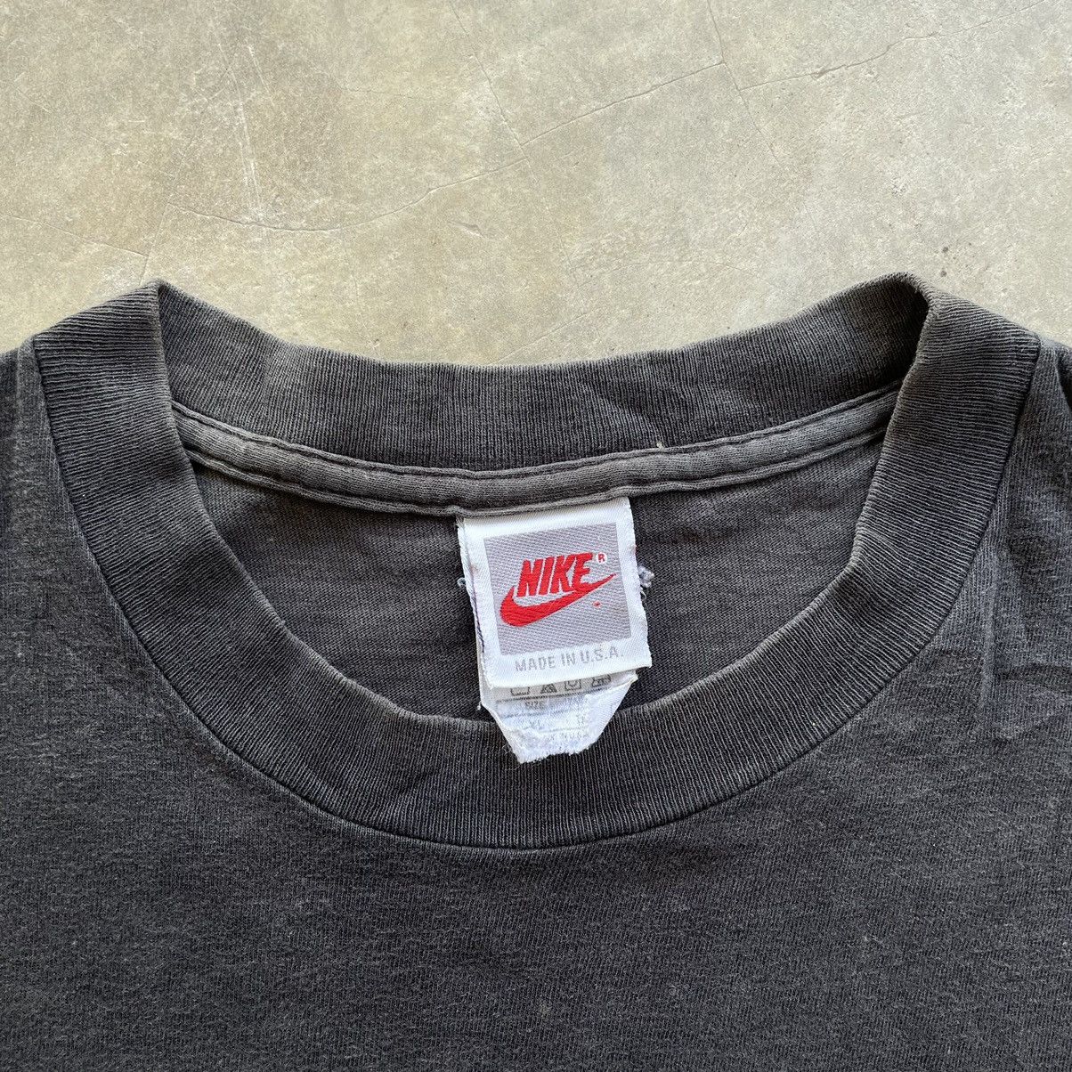 Nike Vintage Nike tee big logo rare size XL Size US XL / EU 56 / 4 - 10 Thumbnail