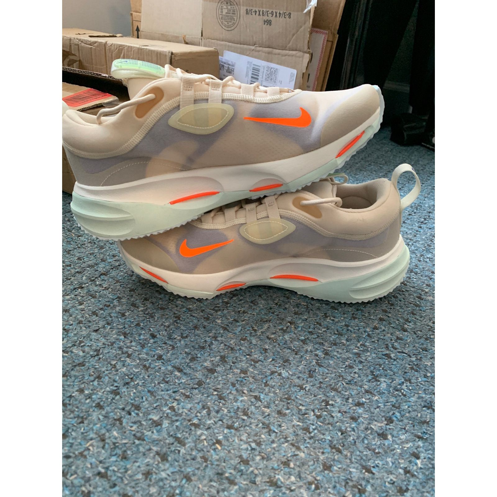 Nike Nike Spark Pearl White Total Orange Women's 11.5 BRAND NEW Size US 11.5 / IT 41.5 - 5 Thumbnail