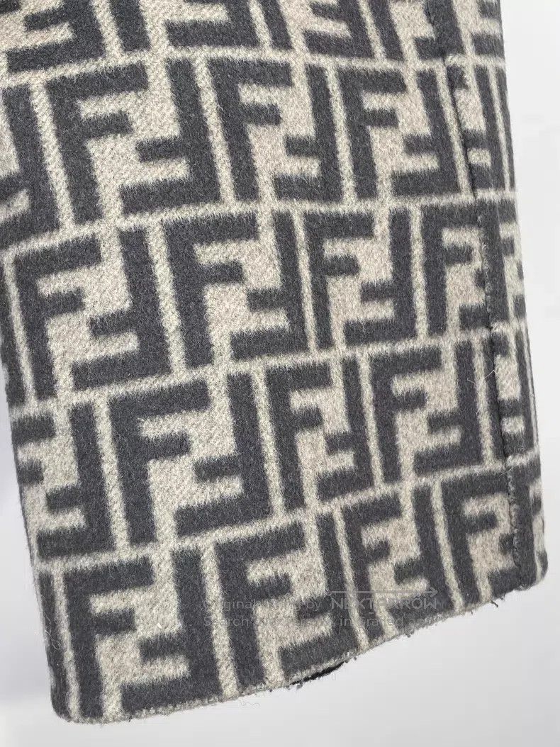 Fendi Fendi Two-way wear patch pocket vintage hooded jacket. Size XS / US 0-2 / IT 36-38 - 7 Thumbnail