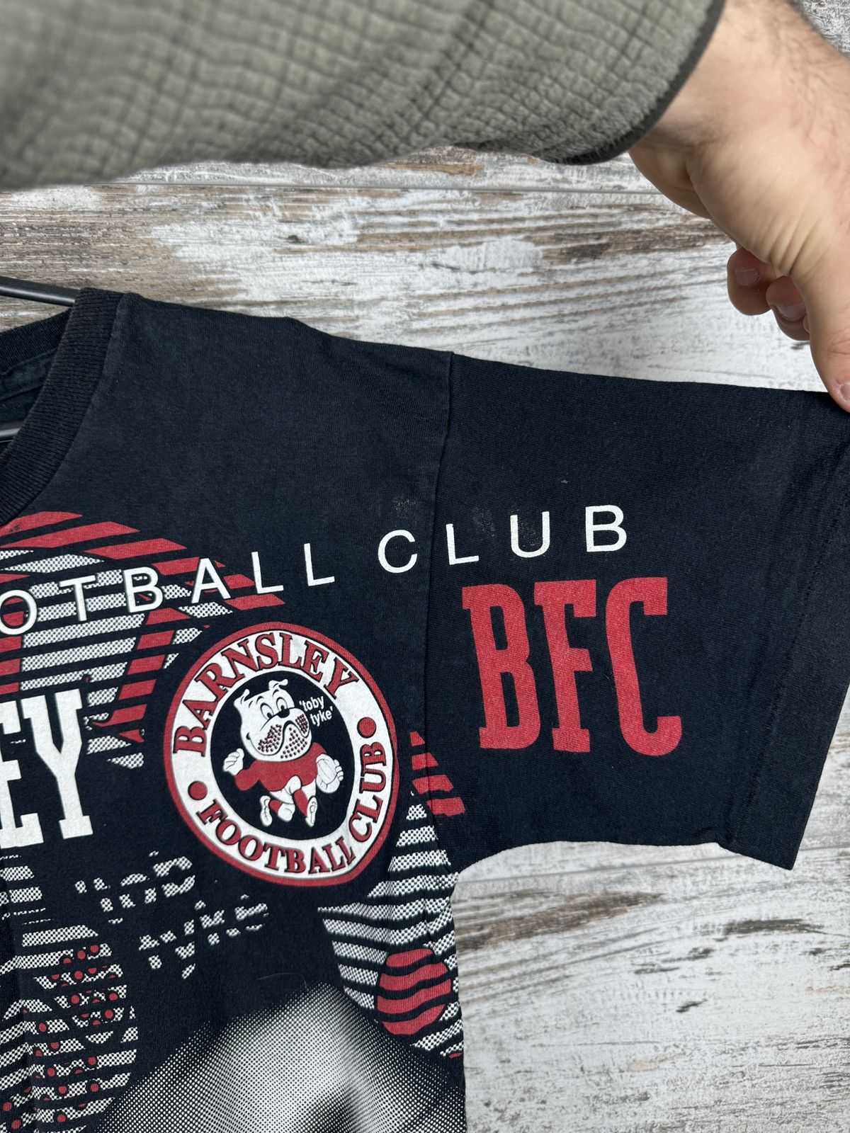 Vintage Mens Vintage Barnsley FC T-shirt overprint England football Size US S / EU 44-46 / 1 - 6 Thumbnail
