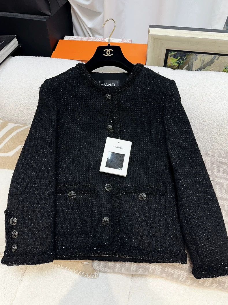 Chanel Chanel 25S spring and summer black glitter camellia button Size XS / US 0-2 / IT 36-38 - 1 Thumbnail