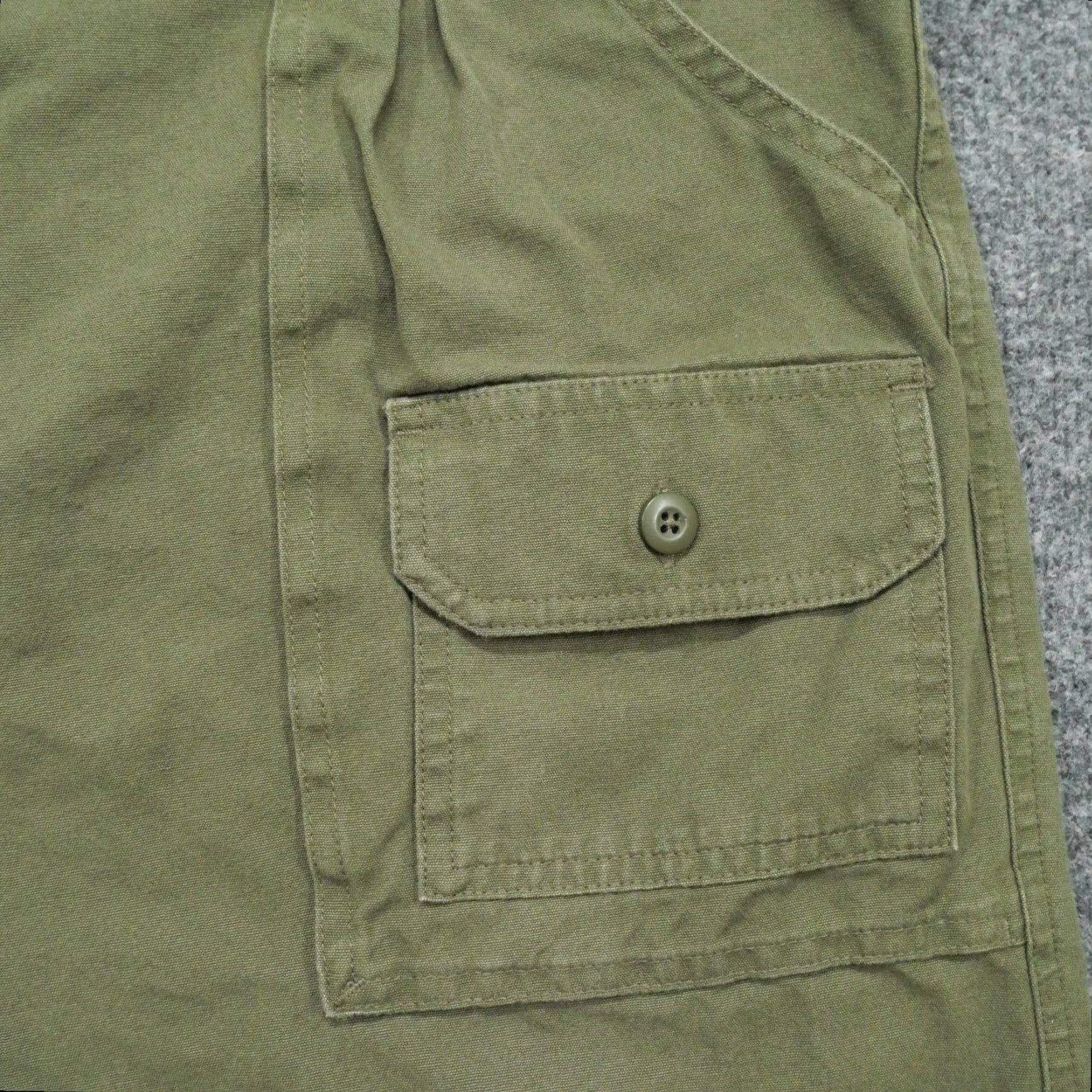 Vintage Cabela's Shorts Mens Medium Green Canvas Outdoors Military - Casual, 42 Inseam 6 in, Cotton, Flat Front, Pockets, Chino, Classic Fit, Summer, Men Size US 42 / EU 58 - 2 Thumbnail