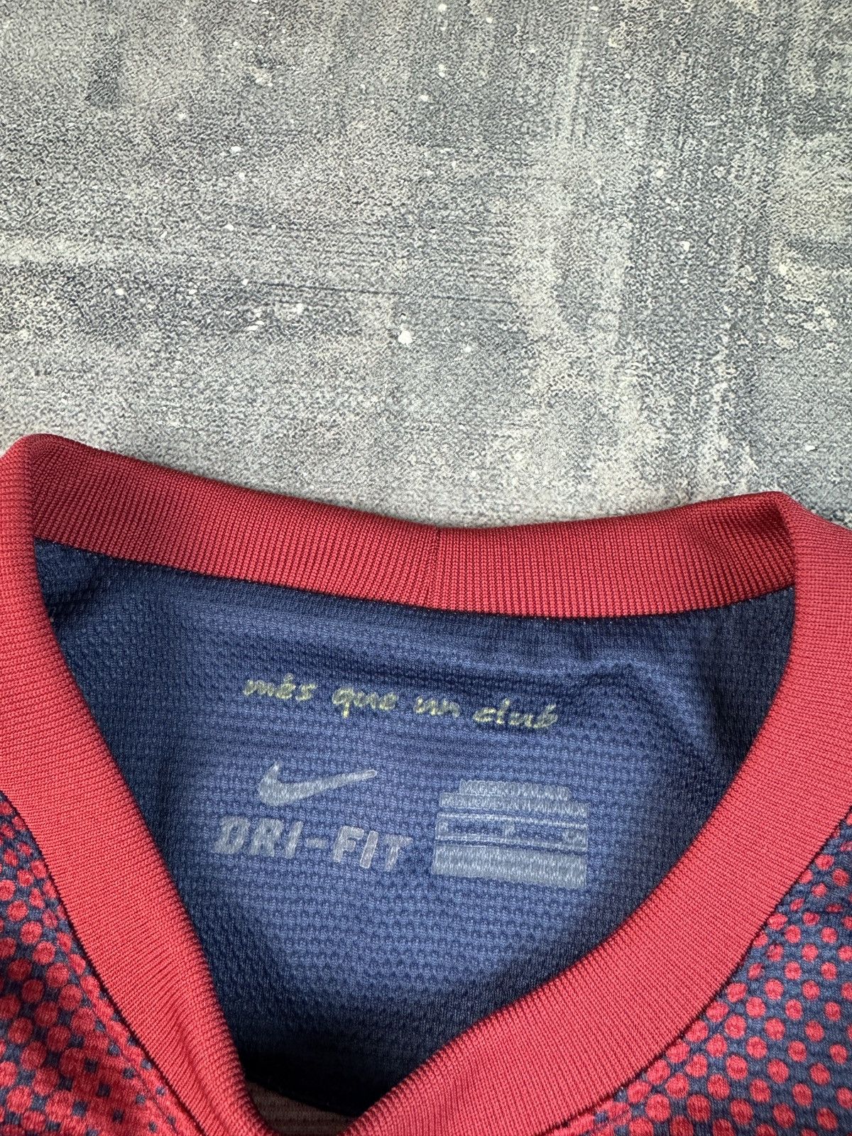 Nike FC Barcelona 2012/13 Home Shirt Jersey Nike Football Soccer Size US M / EU 48-50 / 2 - 6 Thumbnail