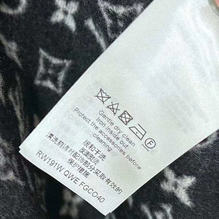 Louis Vuitton Louis Vuitton short sleeves Size US L / EU 52-54 / 3 - 6 Thumbnail