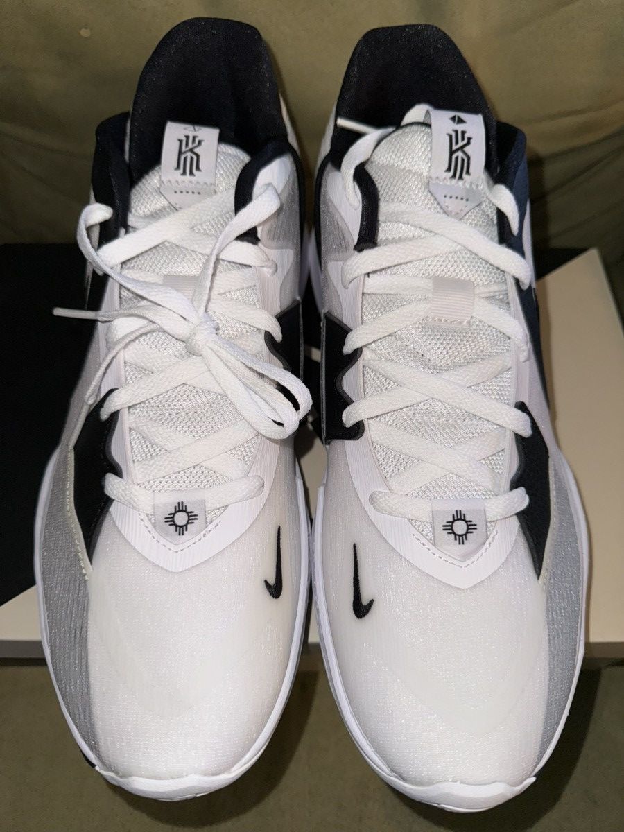 Nike Nike Kyrie 5 TB Promo (players only) “Panda” wht/blk, NEW!! Size US 13 / EU 46 - 9 Thumbnail