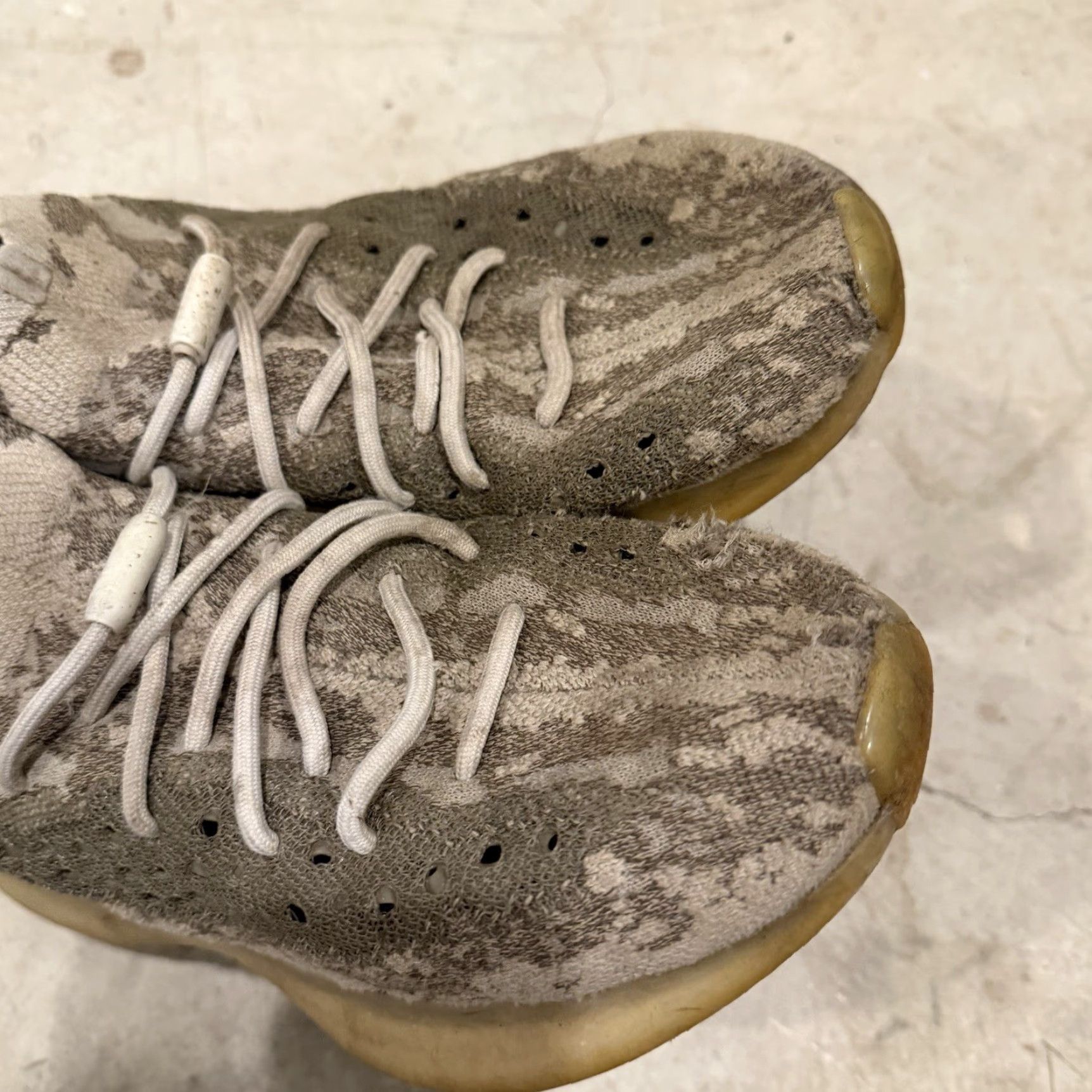 Adidas Adidas Yeezy Boost 380 Pyrite Mens Size 11 GZ0454 Used *STAINS* Sneaker Size US 11 / EU 44 - 5 Thumbnail