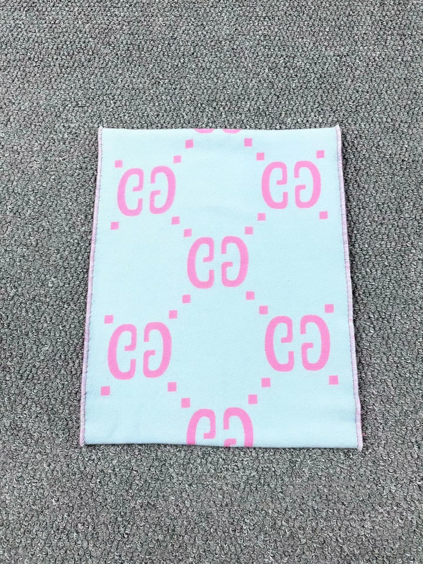 Gucci Guicci Blue and pink old-fashioned double-sided scarf| Size ONE SIZE - 3 Thumbnail