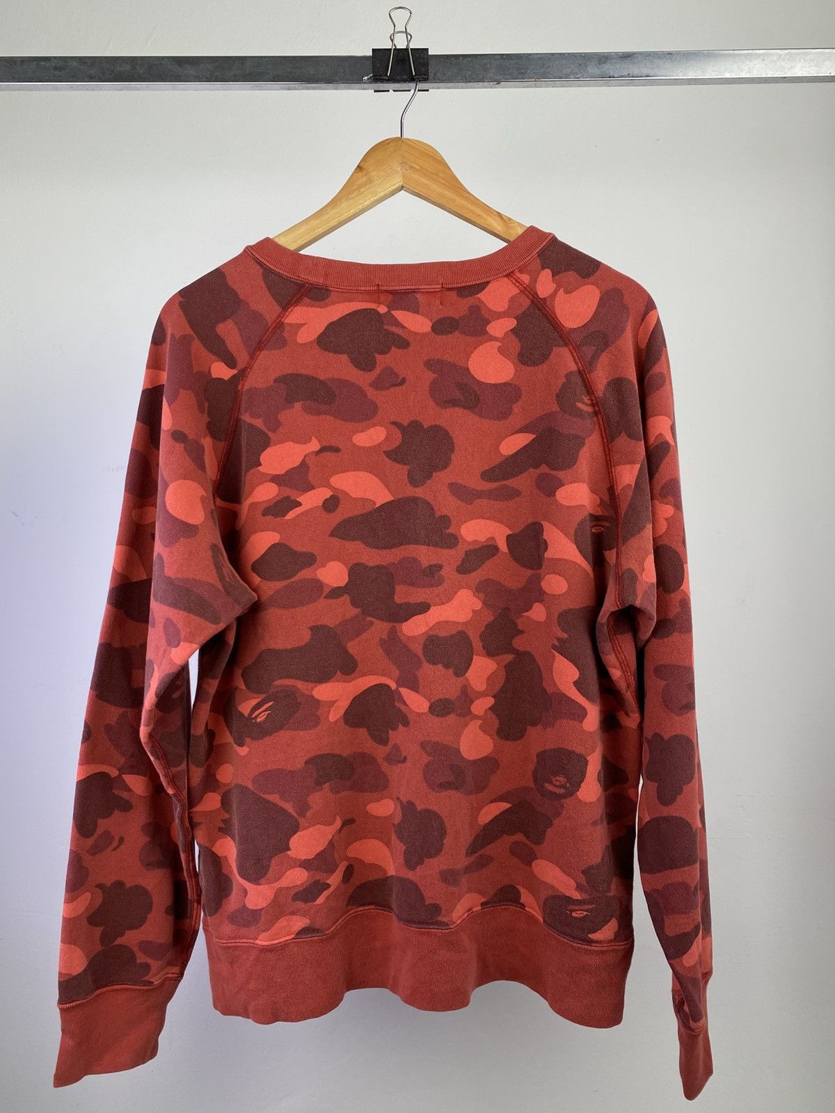 Bape Bape Color Camo Ape Crewneck Red Size L Size US L / EU 52-54 / 3 - 2 Thumbnail