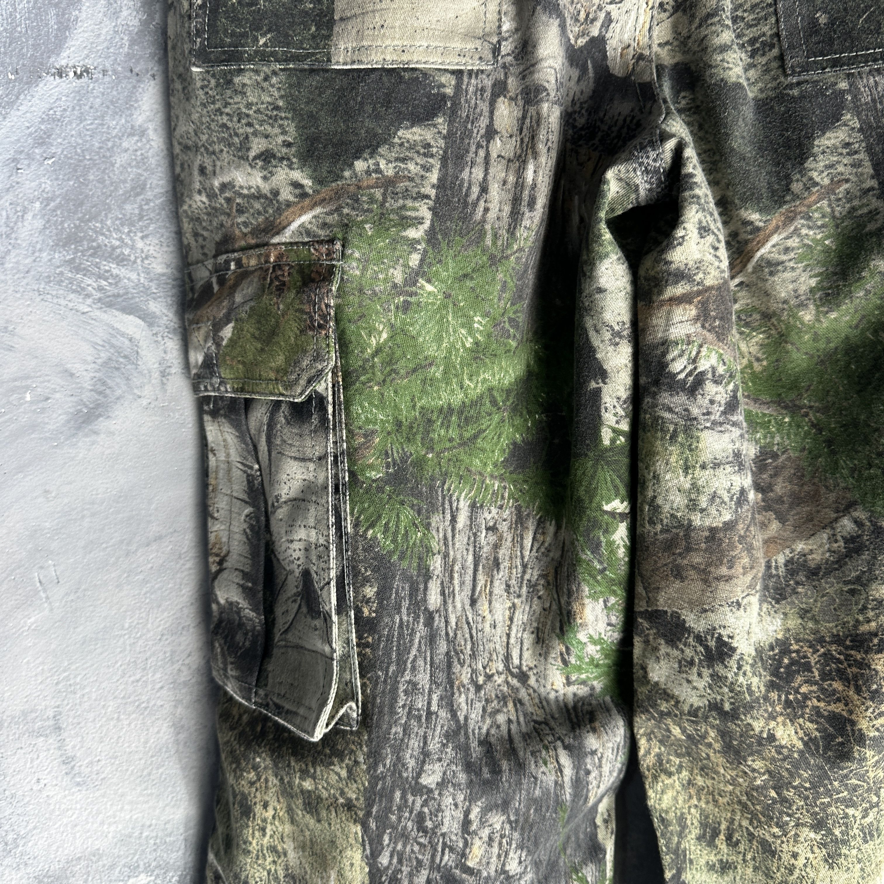 Levi's Vtg Realtree Camo Cargo Pants Mens 31x32 Medium Baggy Fit Size US 31 - 13 Thumbnail