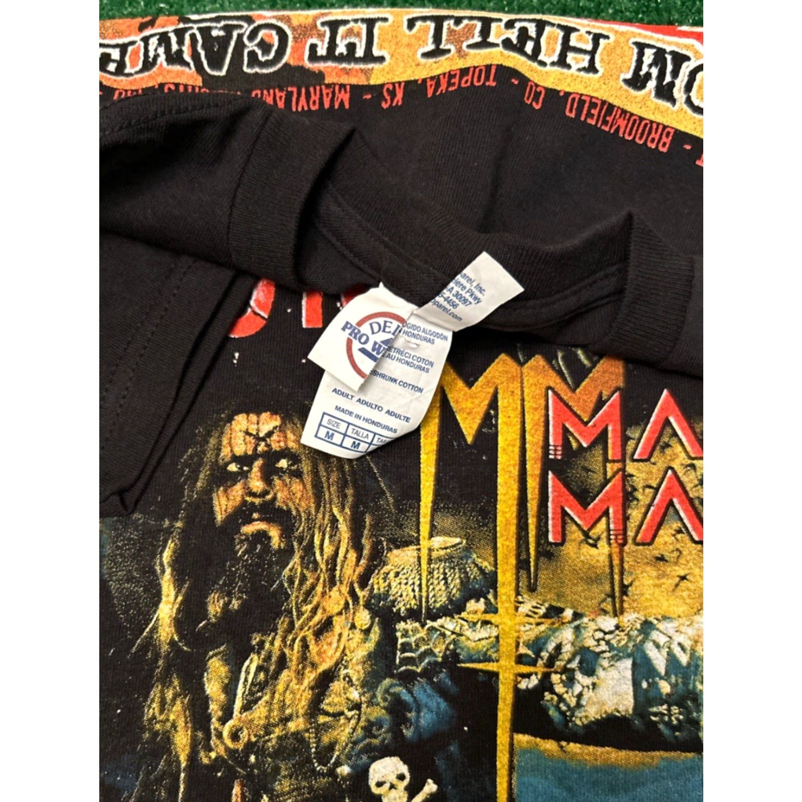 Twins VINTAGE Marilyn Manson Rob Zombie Twins Of Evil Tour 2012 VTG Shirt Mens M Black 90s Music Rock Band Tee Size US M / EU 48-50 / 2 - 3 Thumbnail