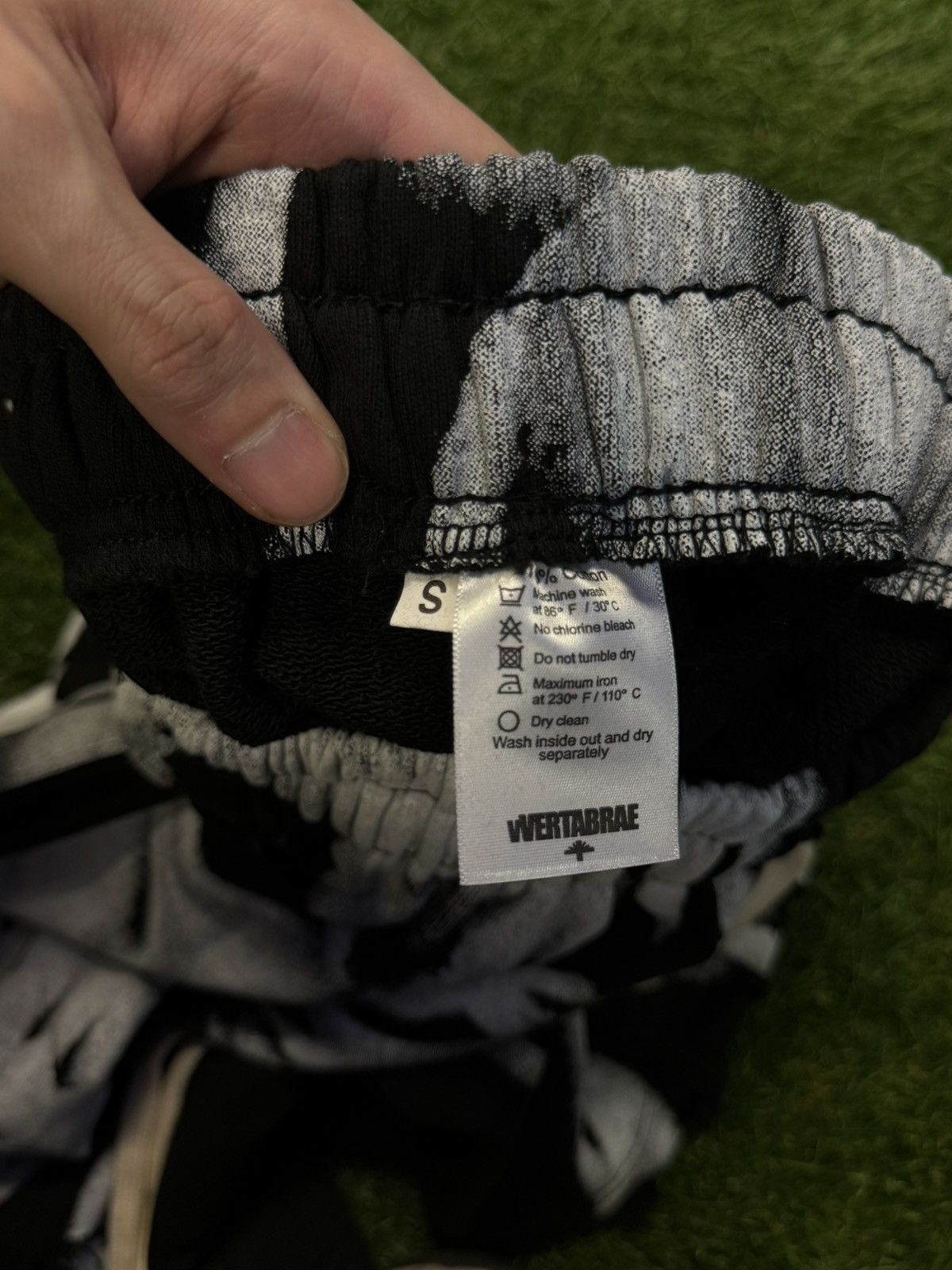 Vertabrae Vertabrae Skeleton Shorts Black White Size S (NEW) Size US 27 - 8 Thumbnail