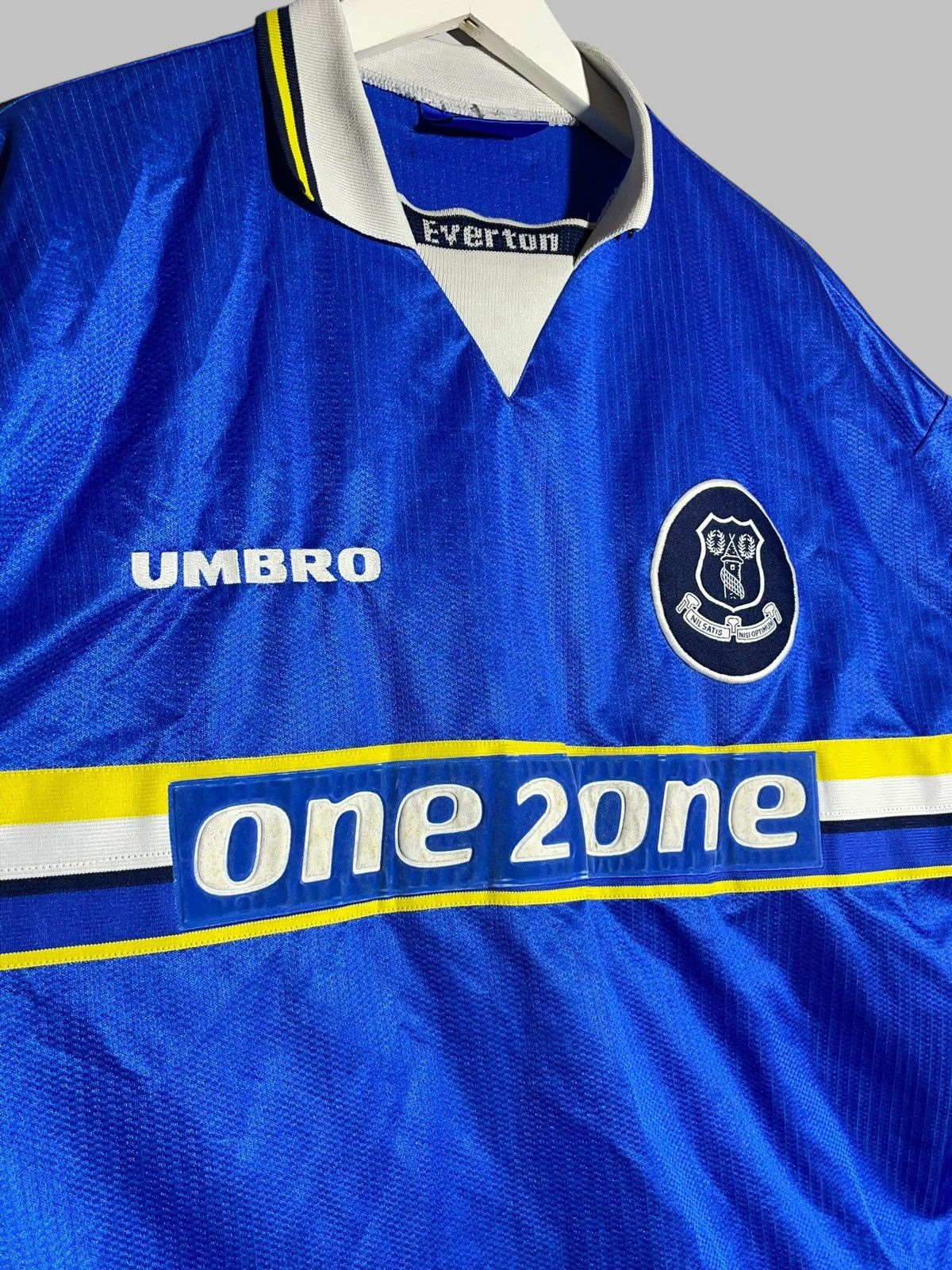 Umbro × Vintage Everton Umbro 1998/99 Home Vintage Football Shirt Size US XL / EU 56 / 4 - 4 Thumbnail