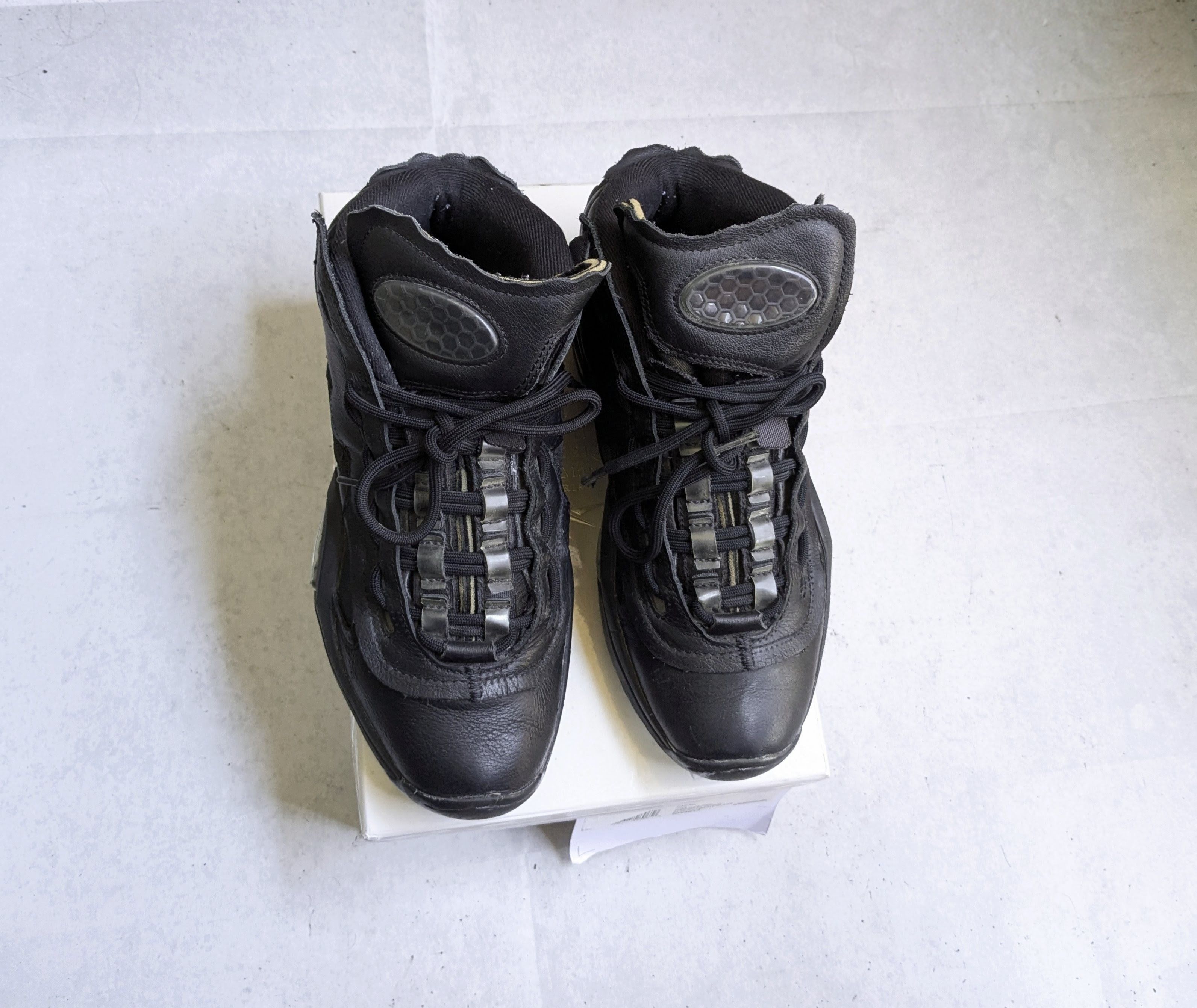 Maison Margiela Maison Margiela Reebok Question Black 9.5 High Tops Leather Size US 9.5 / EU 42-43 - 2 Thumbnail