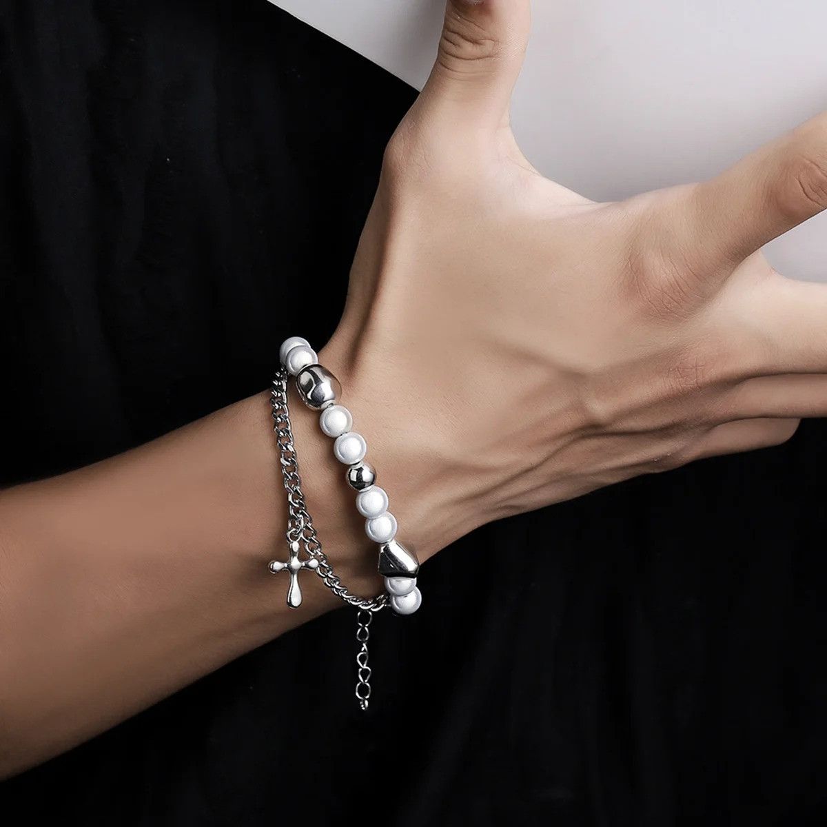 Jewelry Pearl Bead Bracelet in Silver/White, Men's