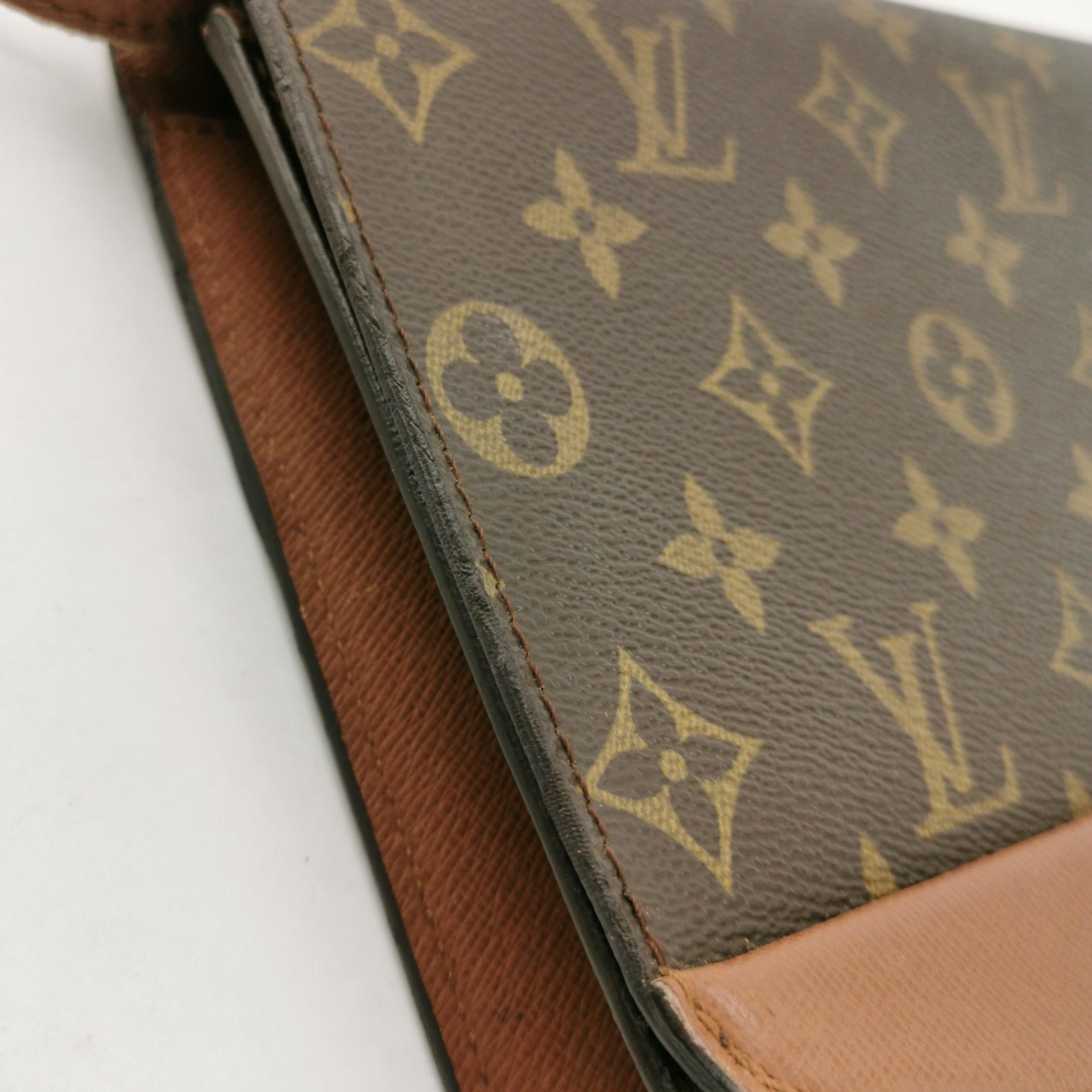 Louis Vuitton Louis Vuitton (LV) Bordeaux leather Monogram print vintage Size ONE SIZE - 2 Thumbnail