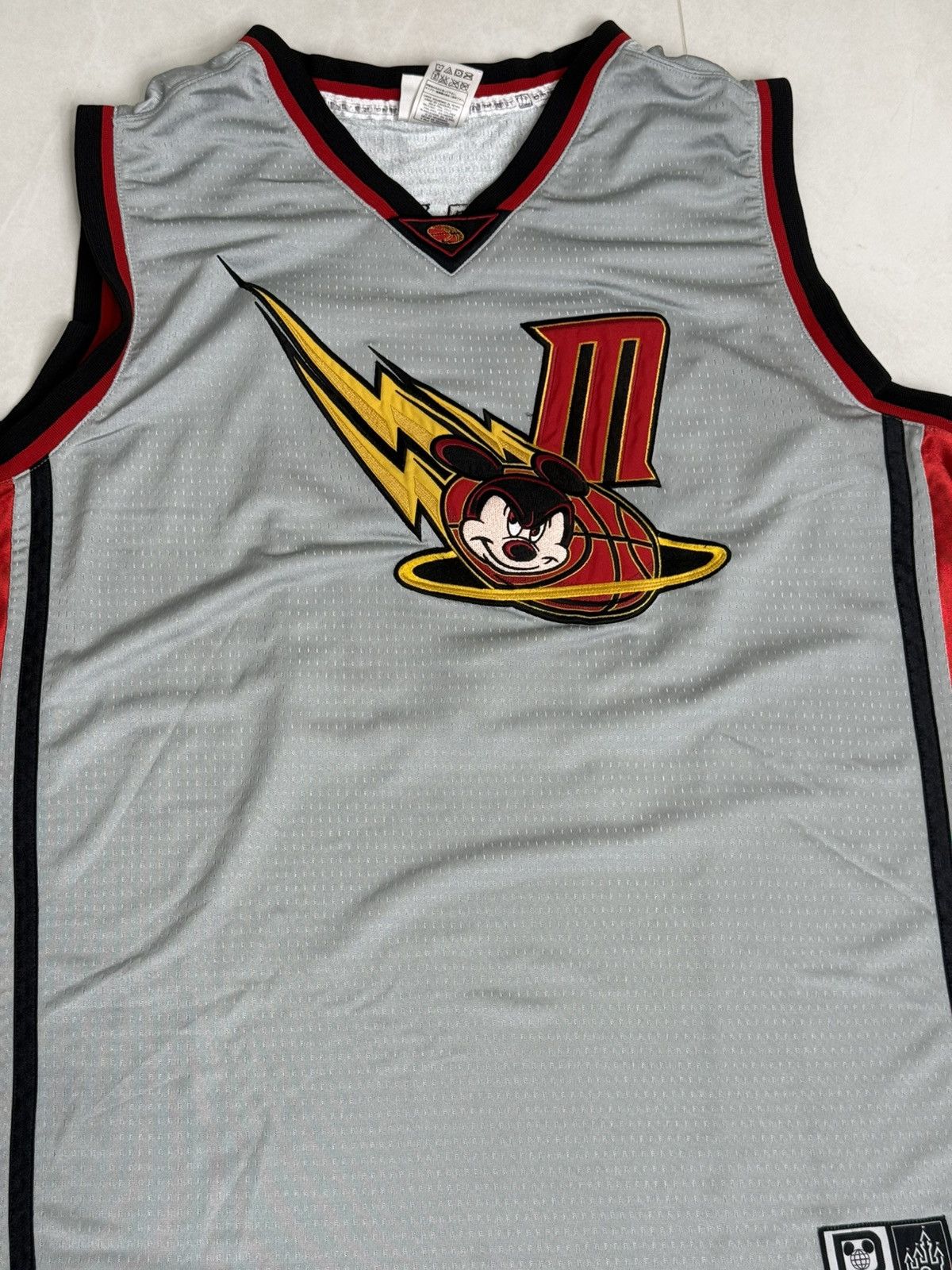 Mickey Mouse Walt Disney World Mickey Mouse Basketball Jersey #28 Size US XL / EU 56 / 4 - 2 Thumbnail