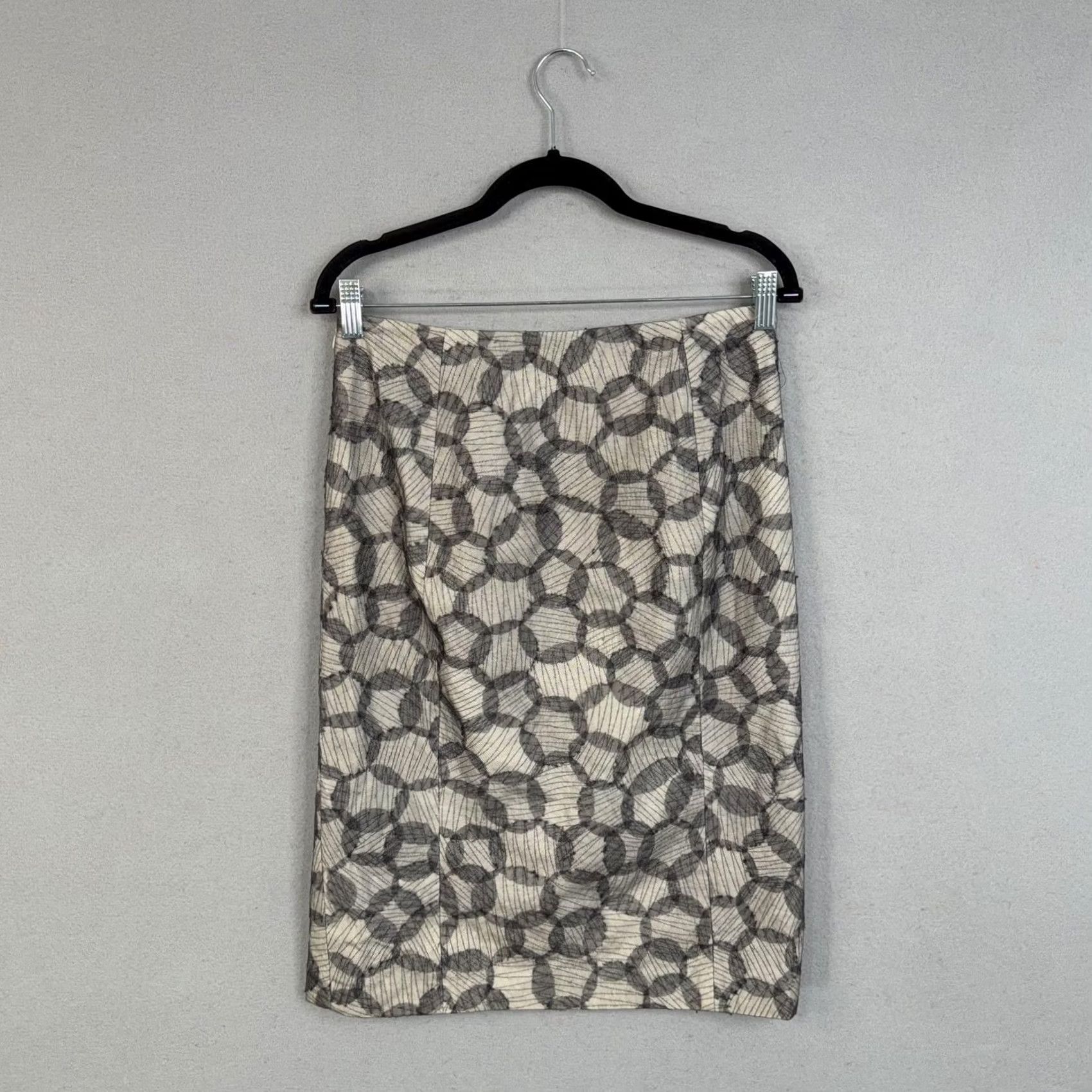 J.Crew J.Crew Skirt Womens 8 White Geometric Lace Pencil Lined Slit Workwear Office Size 30" / US 8 / IT 44 - 5 Thumbnail