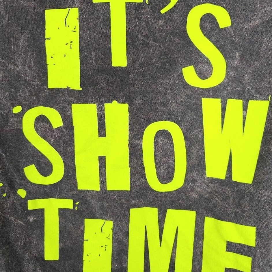 Burton Beetlejuice T Shirt Mens Size Small Gray Tim Burton Its Showtime Mens Size US S / EU 44-46 / 1 - 6 Thumbnail