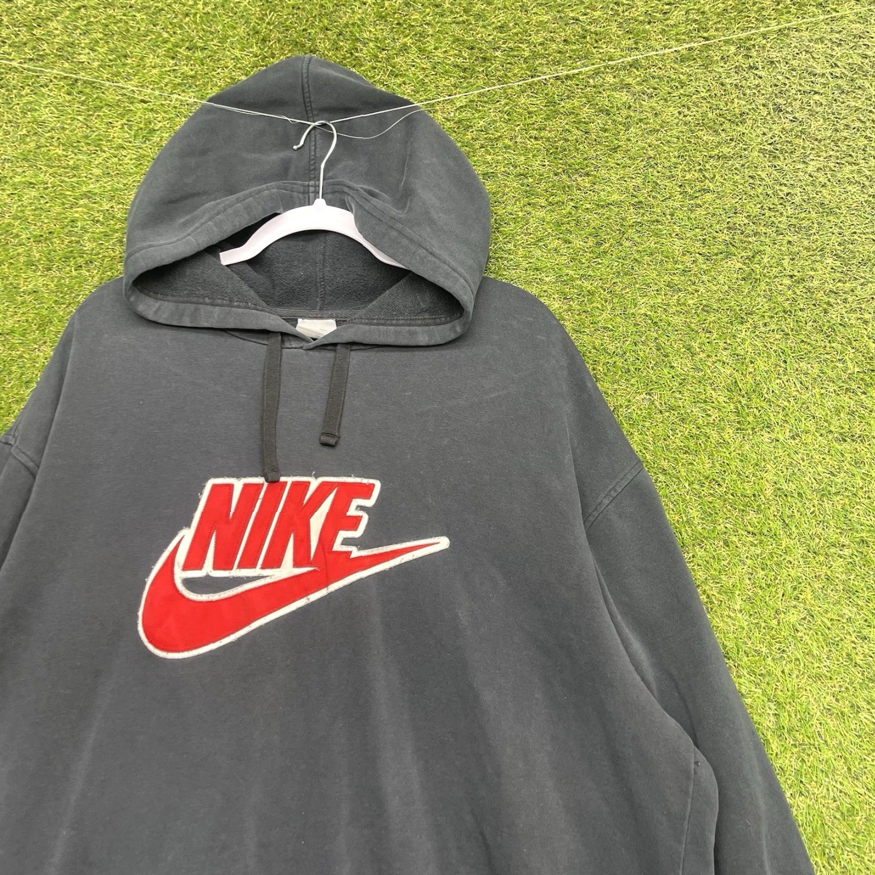 Nike VINTAGE Nike Hoodie Mens Large Tall LT Swoosh Spellout Sweatshirt Black 90s Size US L / EU 52-54 / 3 - 2 Thumbnail