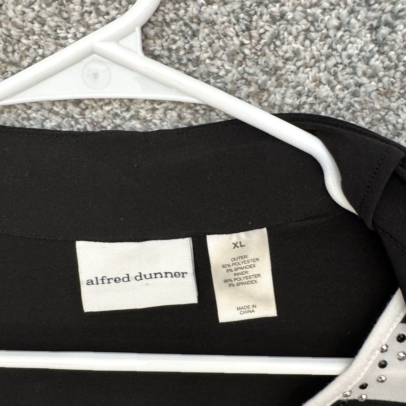 Vintage Alfred Dunner Top XL Office Chic Blouse Women Black Short Sleeve Polyester Spandex Lagenlook Grandmacore Minimalist Art Teacher Size XL / US 12-14 / IT 48-50 - 6 Thumbnail
