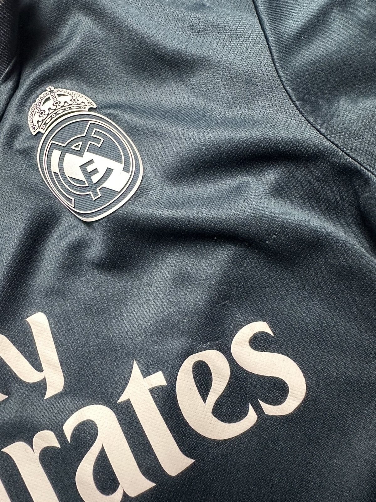 Adidas × Vintage Vintage adidas Real Madrid soccer jersey size S away Size US S / EU 44-46 / 1 - 8 Thumbnail