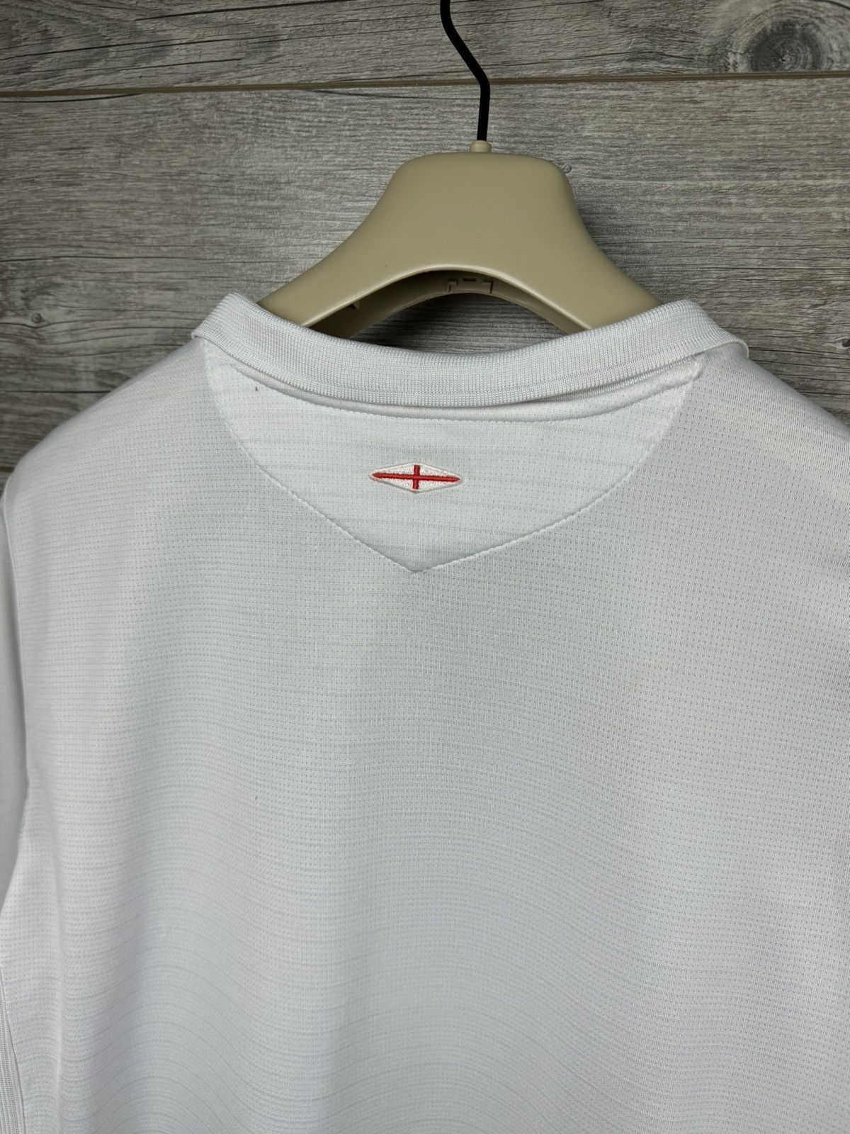 Umbro ENGLAND 2005 2007 HOME SHIRT FOOTBALL SOCCER JERSEY SIZE L Size US L / EU 52-54 / 3 - 17 Thumbnail