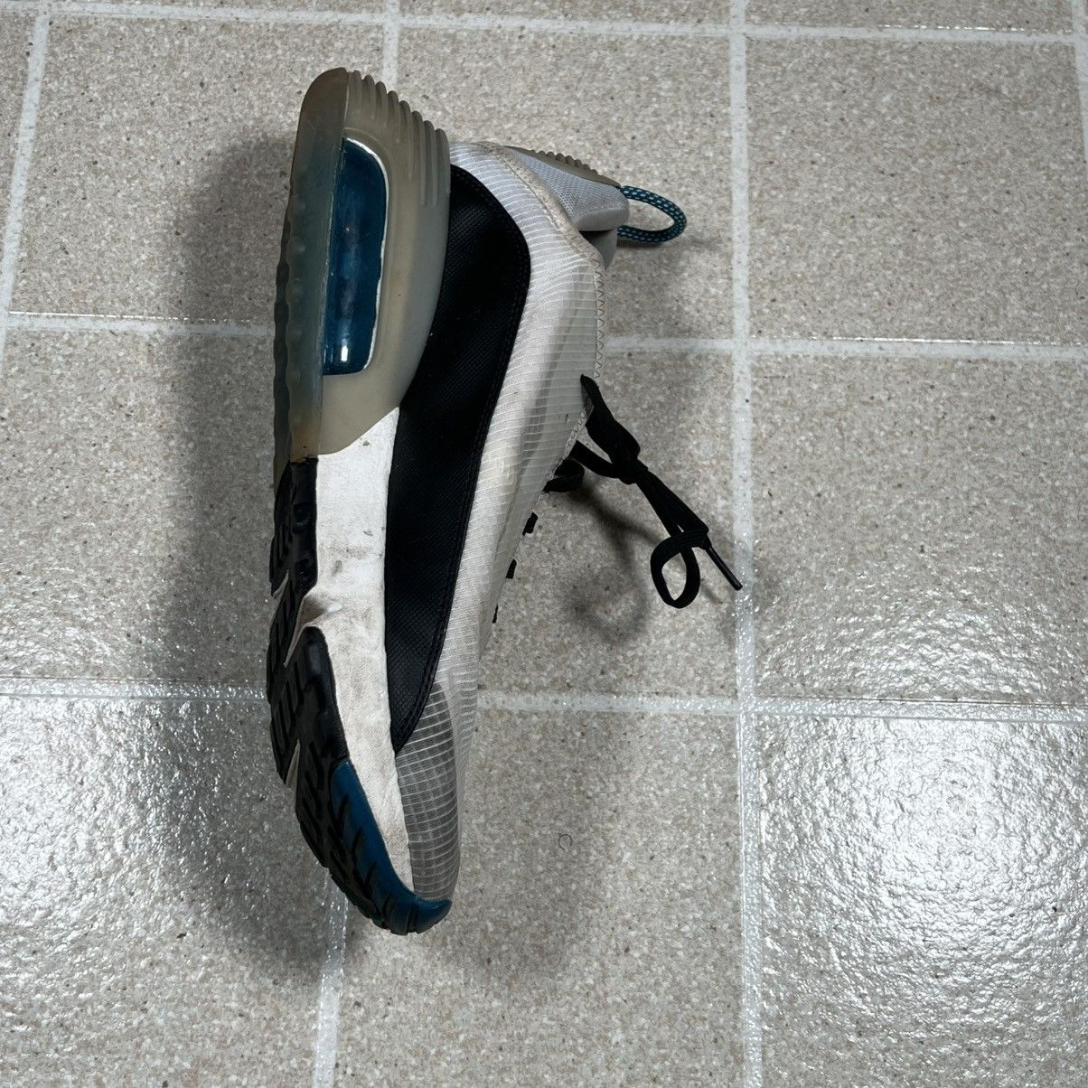 Nike Nike Air Max 2090 White/Green Abyss Sz 11.5 Left Shoe Only Size US 11.5 / EU 44-45 - 2 Thumbnail